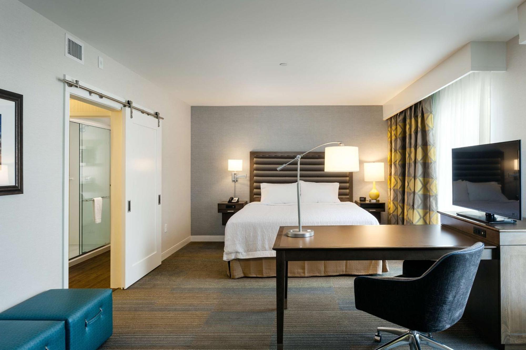 Hampton & By Hilton Seattle/northgate Seattle