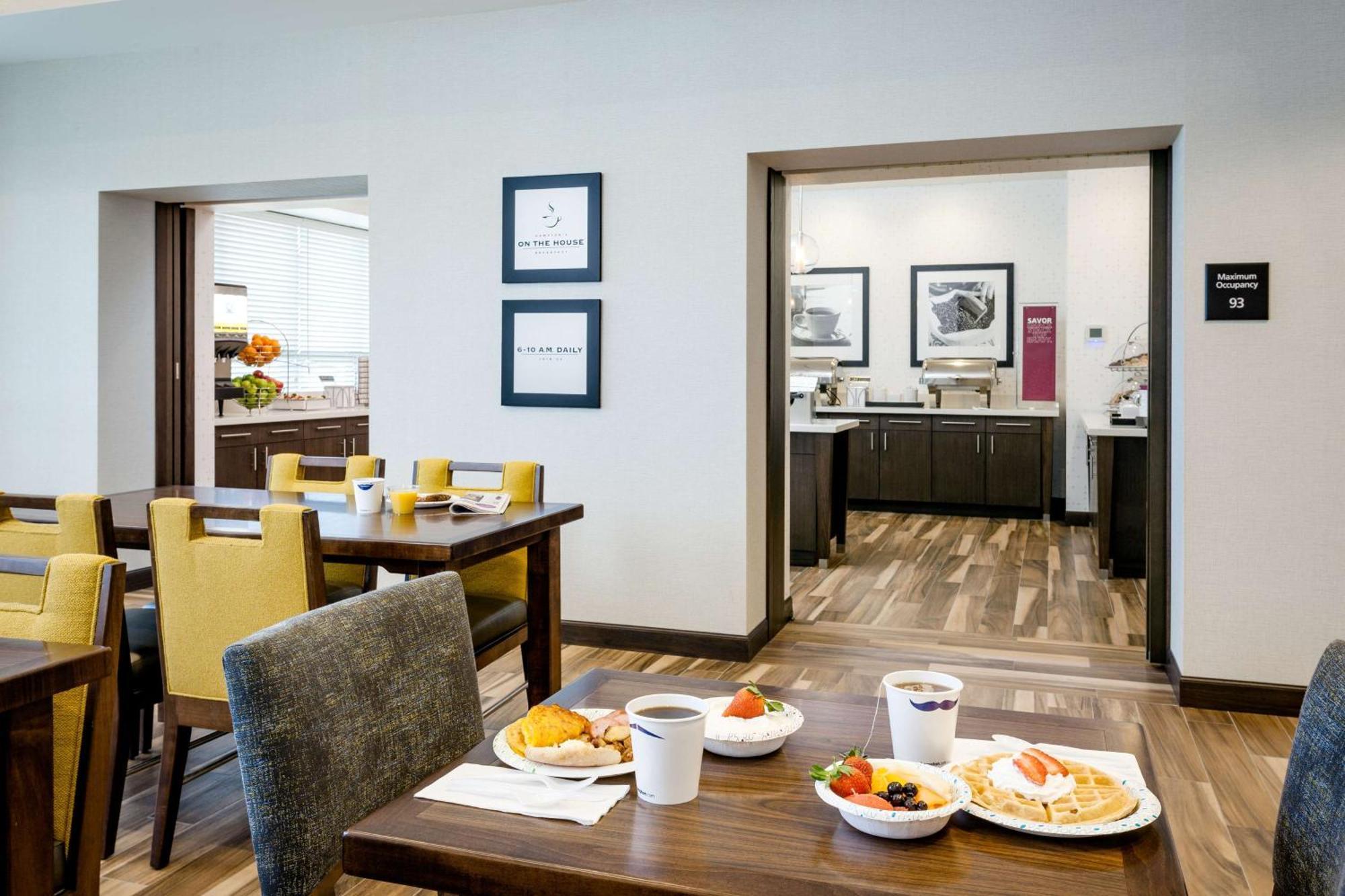 Hotel Hampton & By Hilton Seattle/northgate 3*