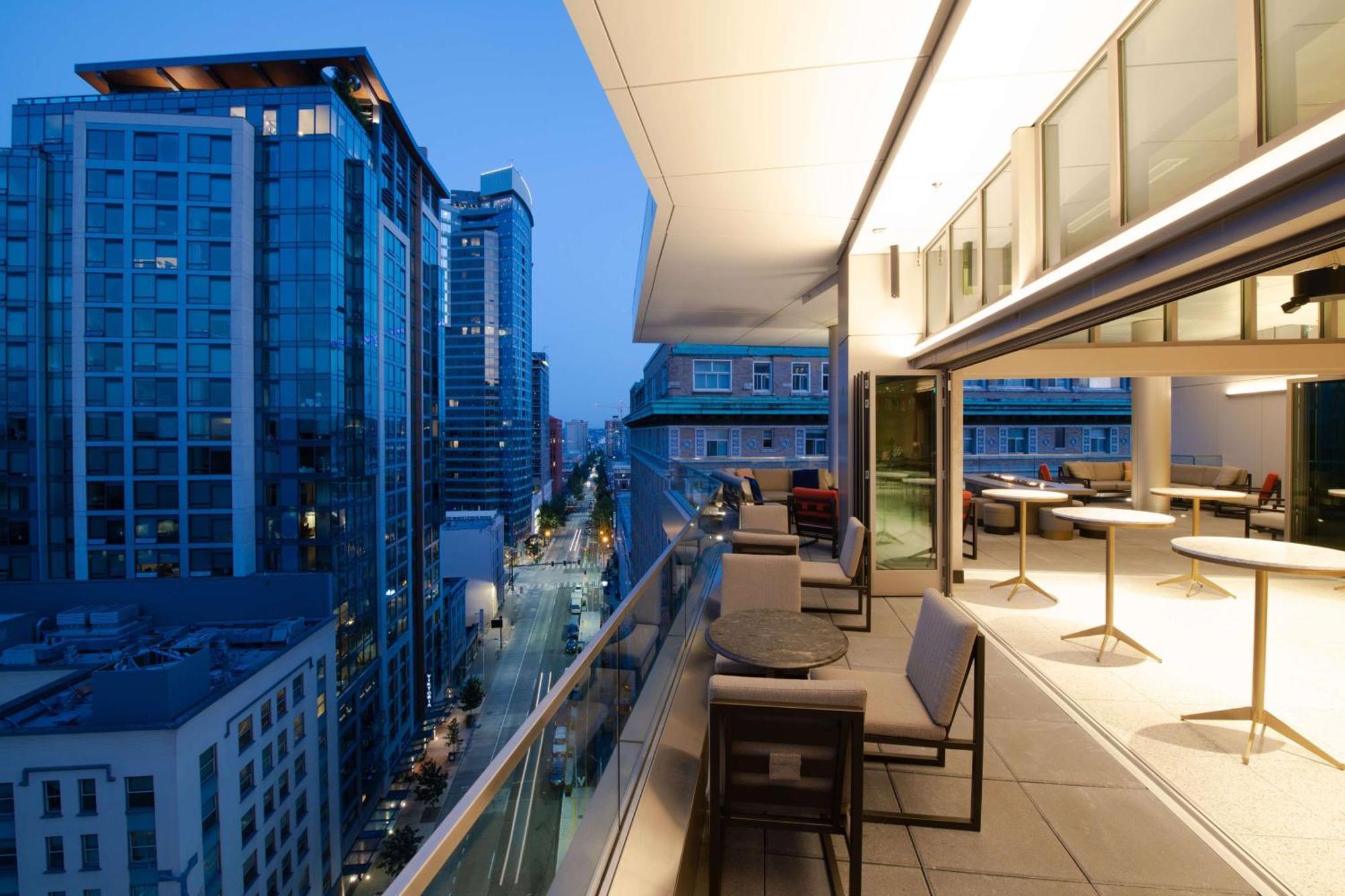 The Charter Seattle, Curio Collection By Hilton