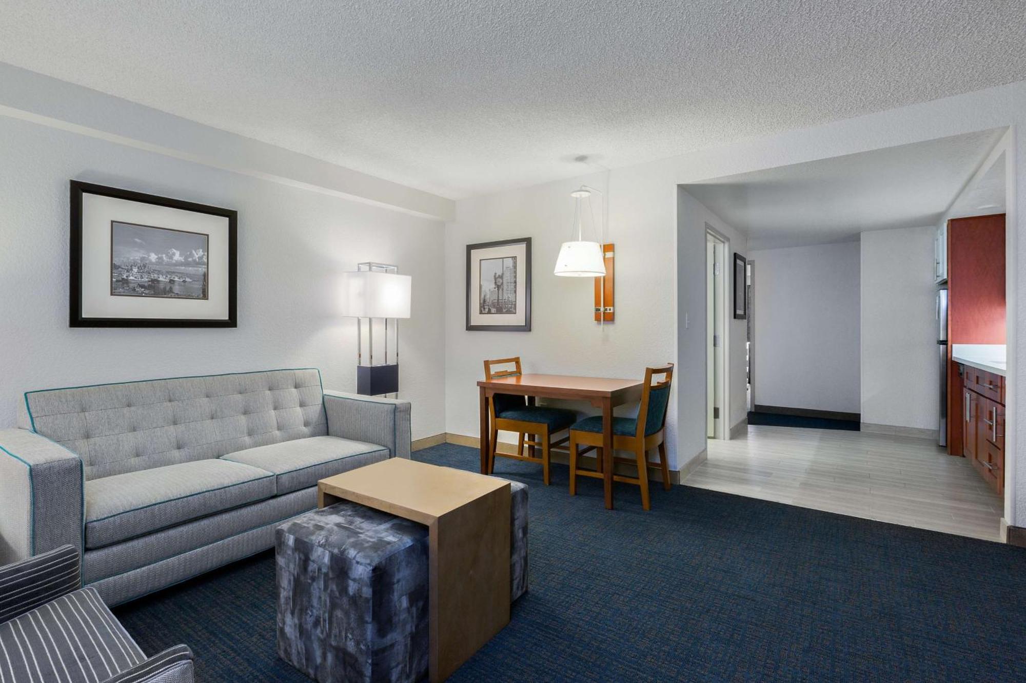 Hotel Homewood By Hilton Downtown 3*