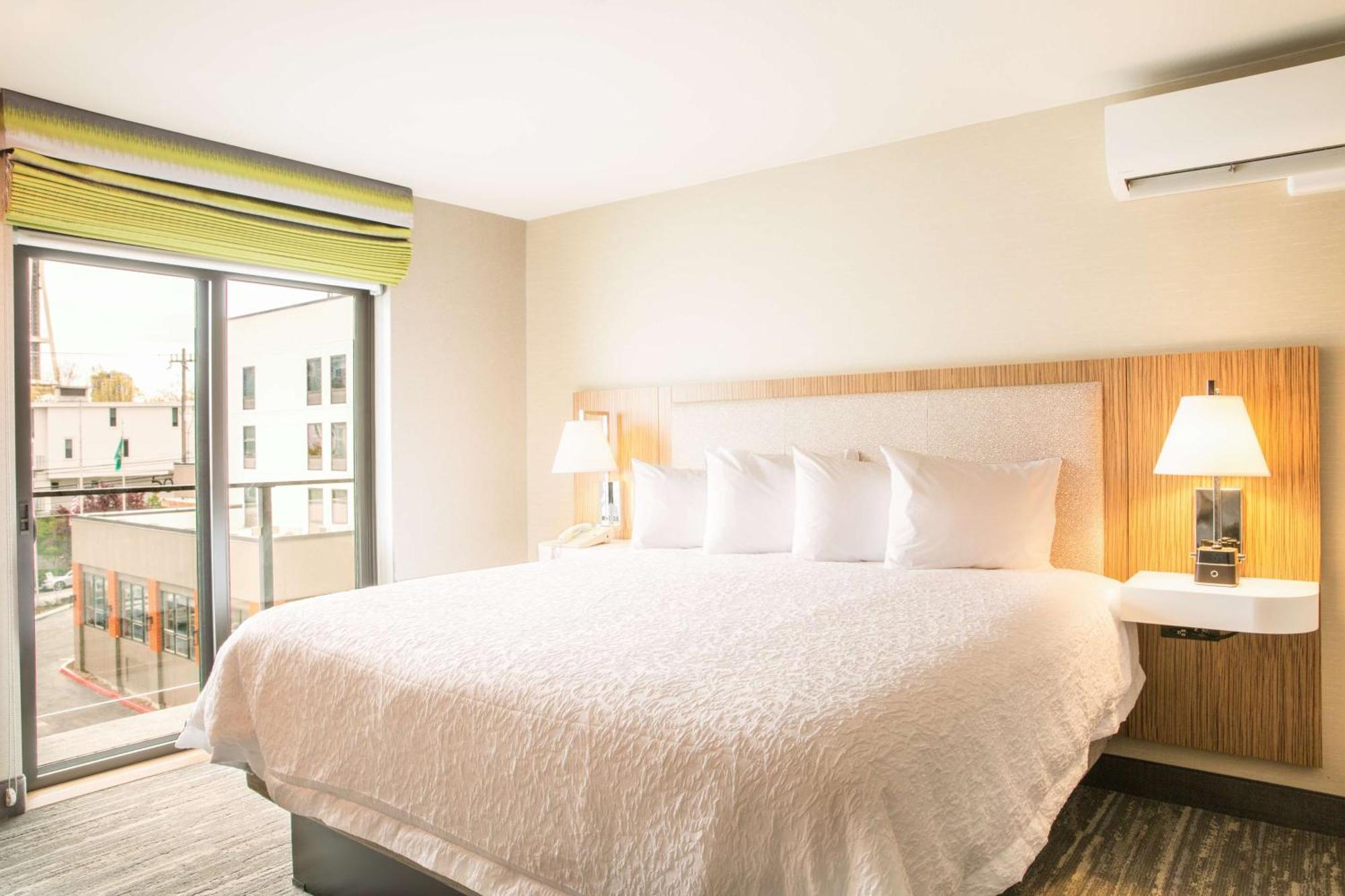 Hampton & Seattle-downtown 3*
