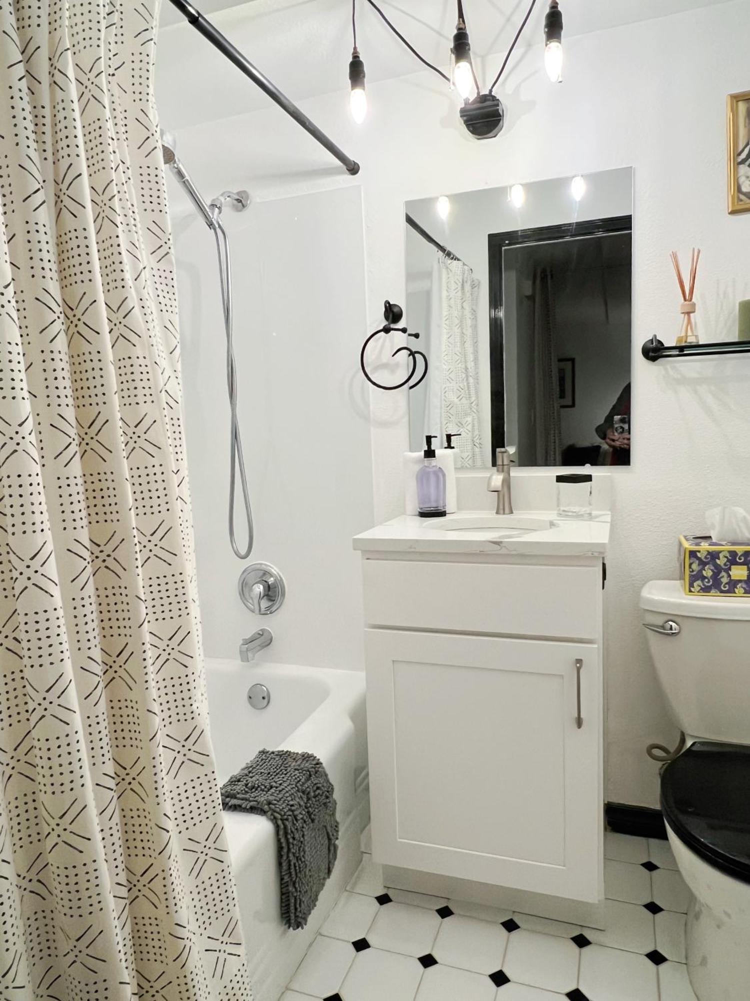 Cozy 1br With Free Parking Downtown Conv Center Seattle