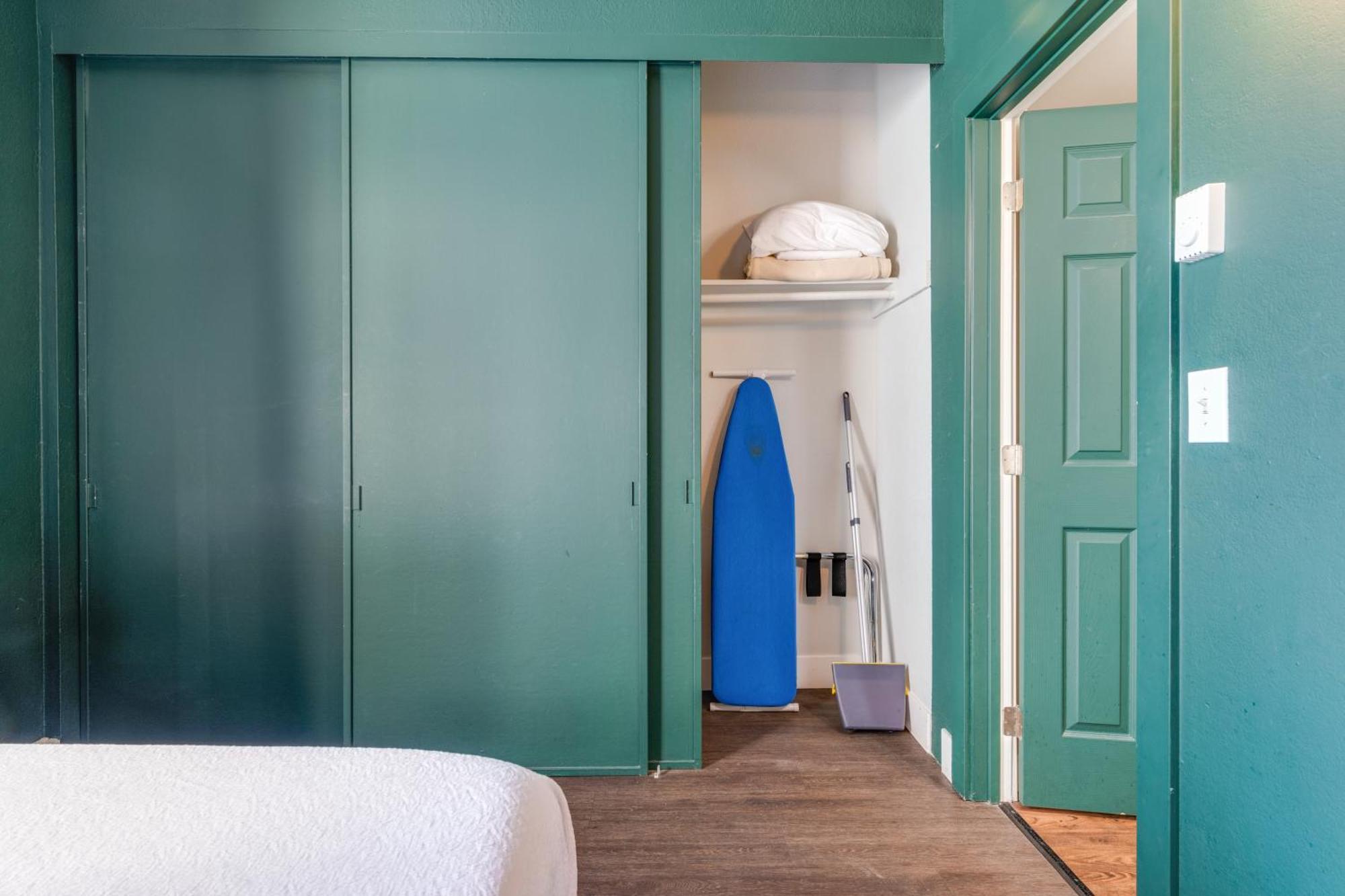 Oxford By At Mine Hospitality Apartment Seattle