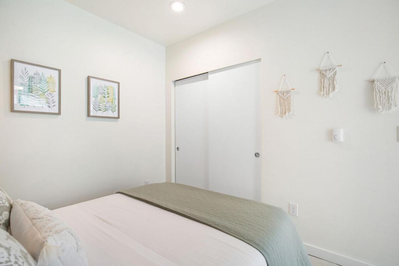 Apartment 103 Belltown Modern And Bright In The Heart Of Belltown Queen Bed *