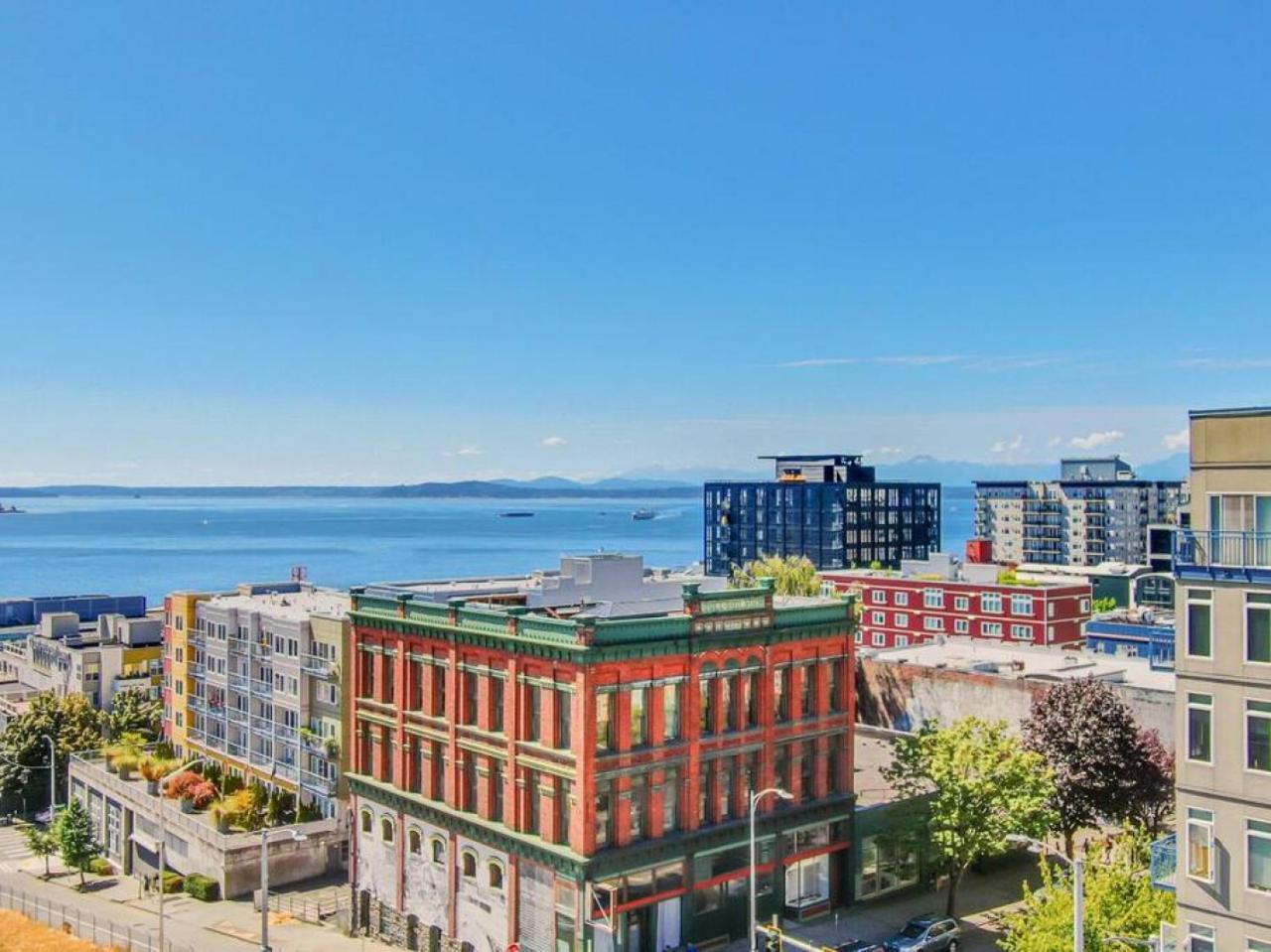 103 Belltown Modern And Bright In The Heart Of Belltown Queen Bed