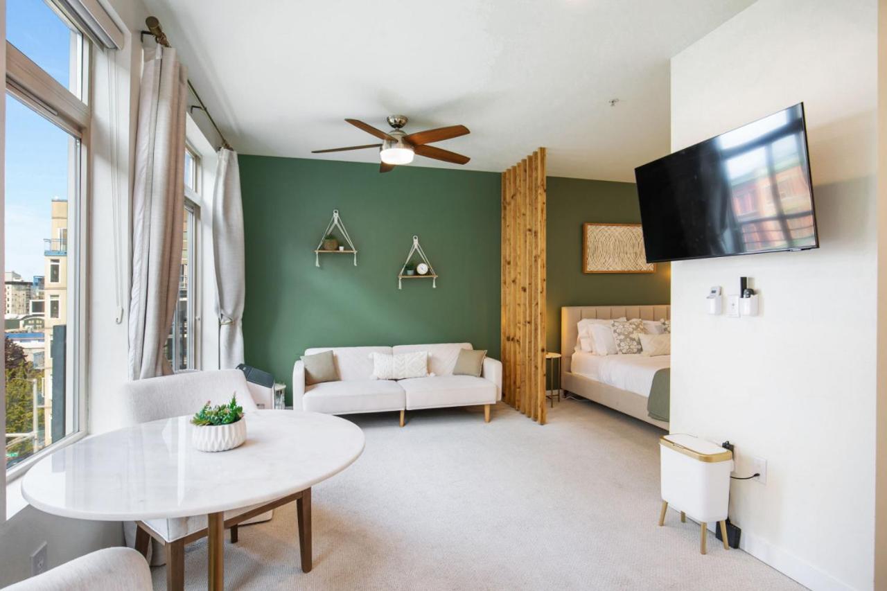 Apartment 103 Belltown Modern And Bright In The Heart Of Belltown Queen Bed