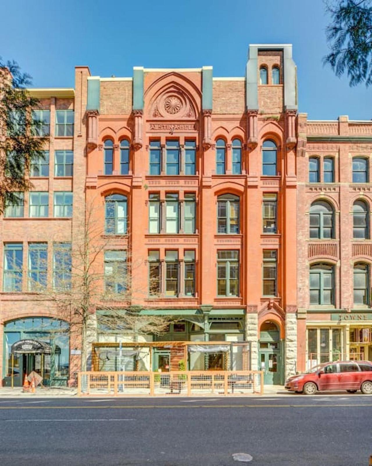 103 Belltown Modern And Bright In The Heart Of Belltown Queen Bed Apartment
