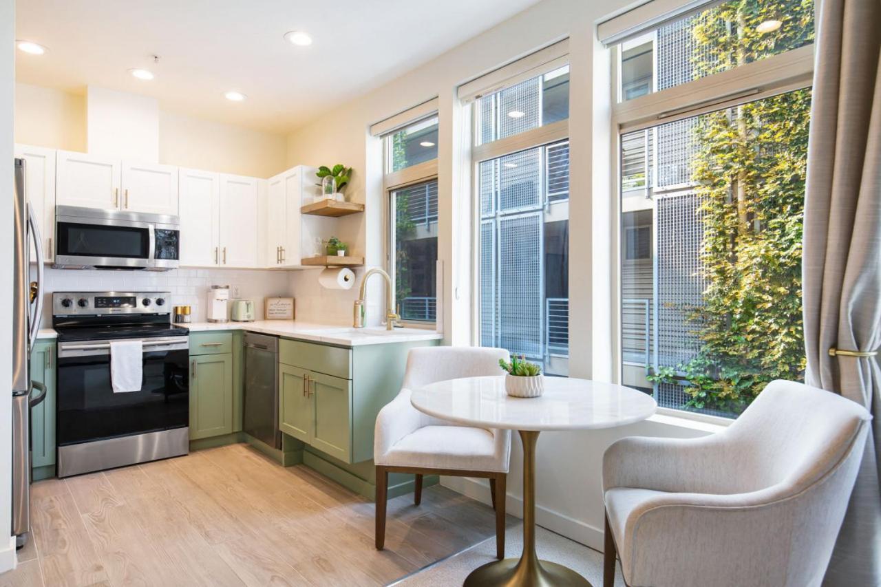 Apartment 103 Belltown Modern And Bright In The Heart Of Belltown Queen Bed *