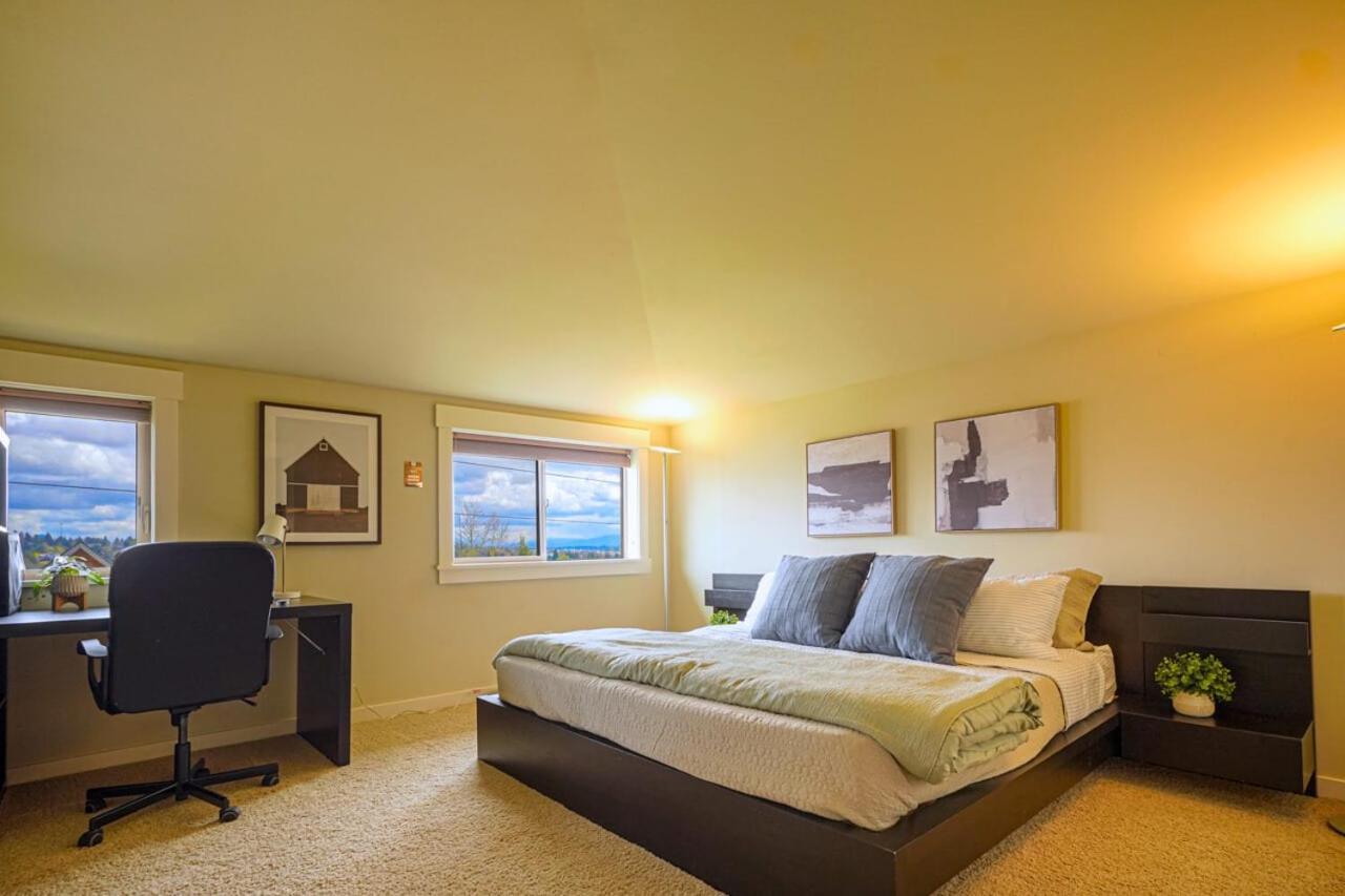 Holiday home Stylish North Townhouse- Dual Master *