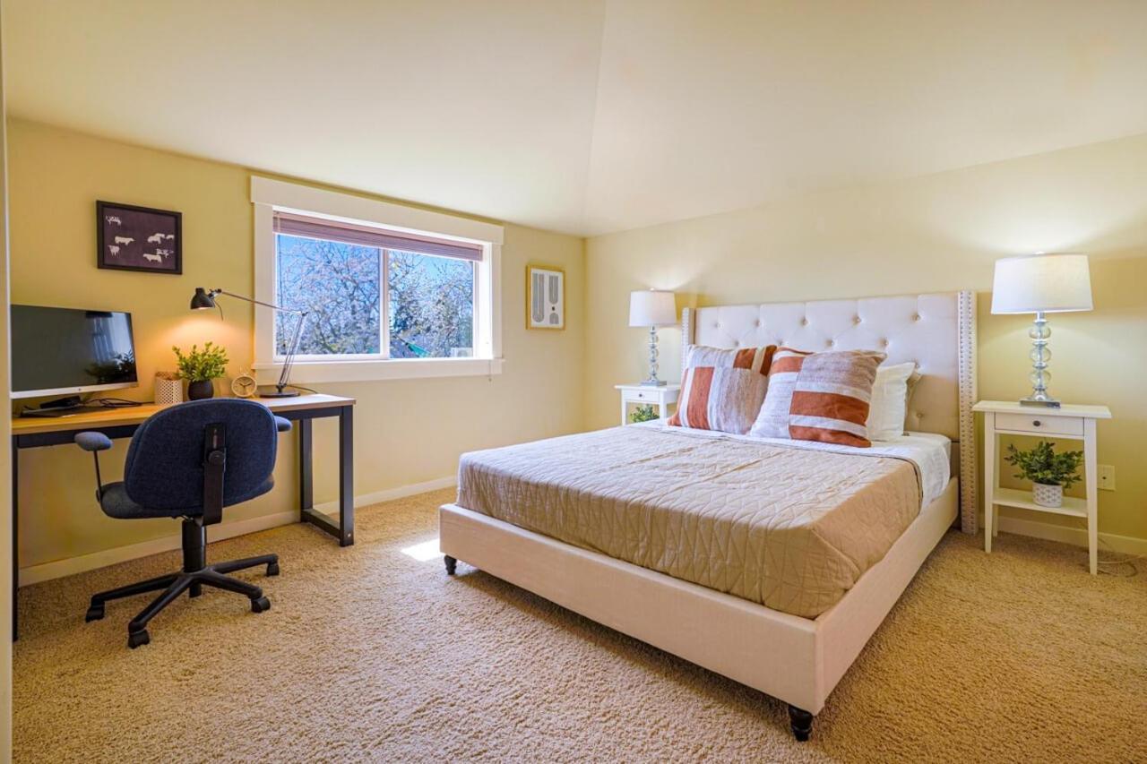 Holiday home Stylish North Townhouse- Dual Master Seattle