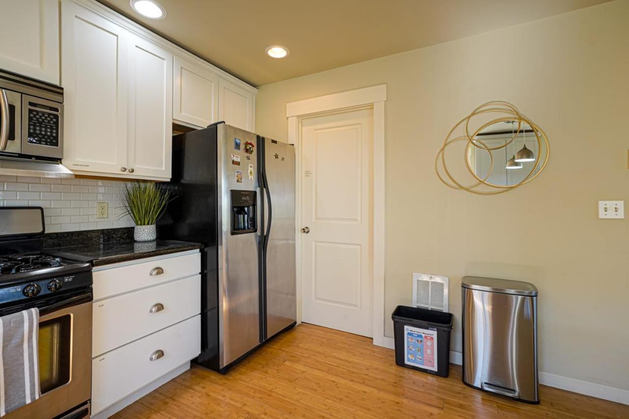 Holiday home Stylish North Townhouse- Dual Master