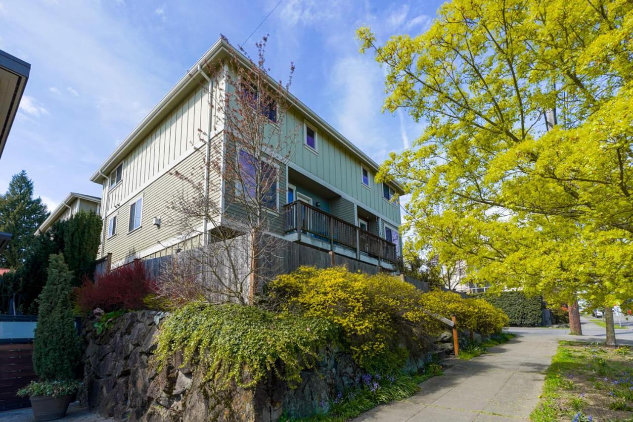 Stylish North Townhouse- Dual Master * Seattle