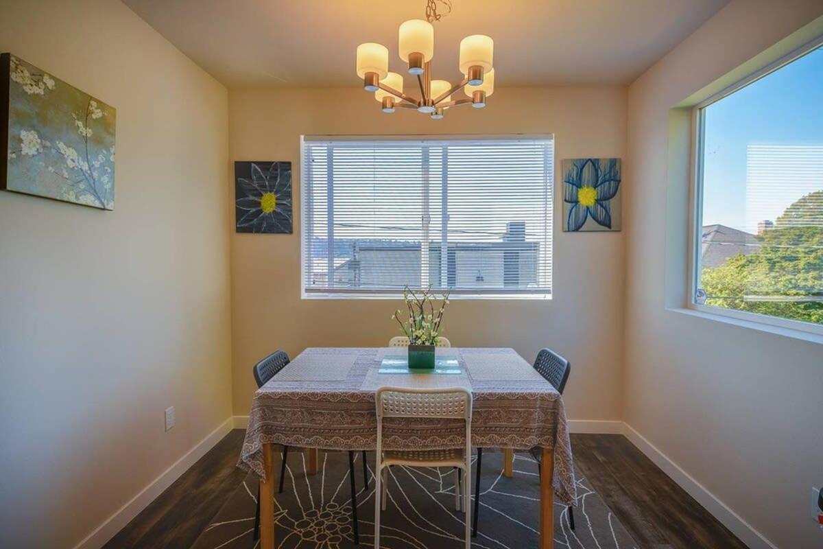 Holiday home A-seattle Urban Village- Lopez- Roof View Deck *