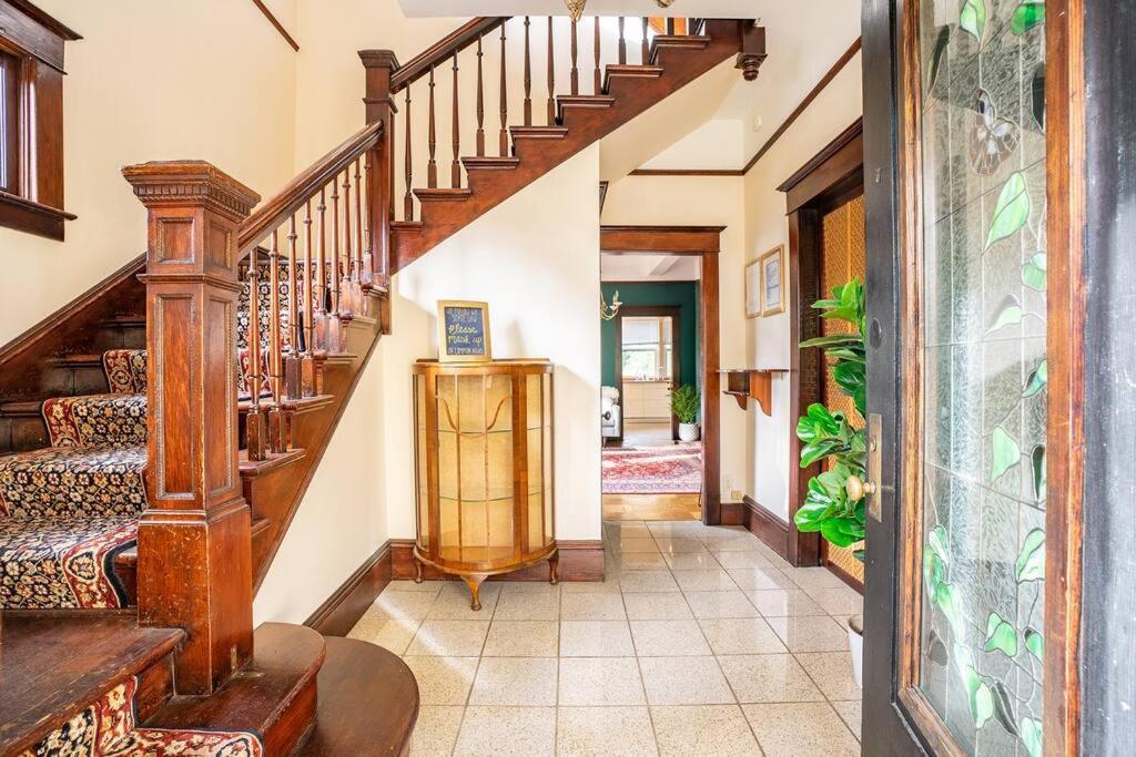 Charming In Capitol Hill - Foxglove Rm 8 *