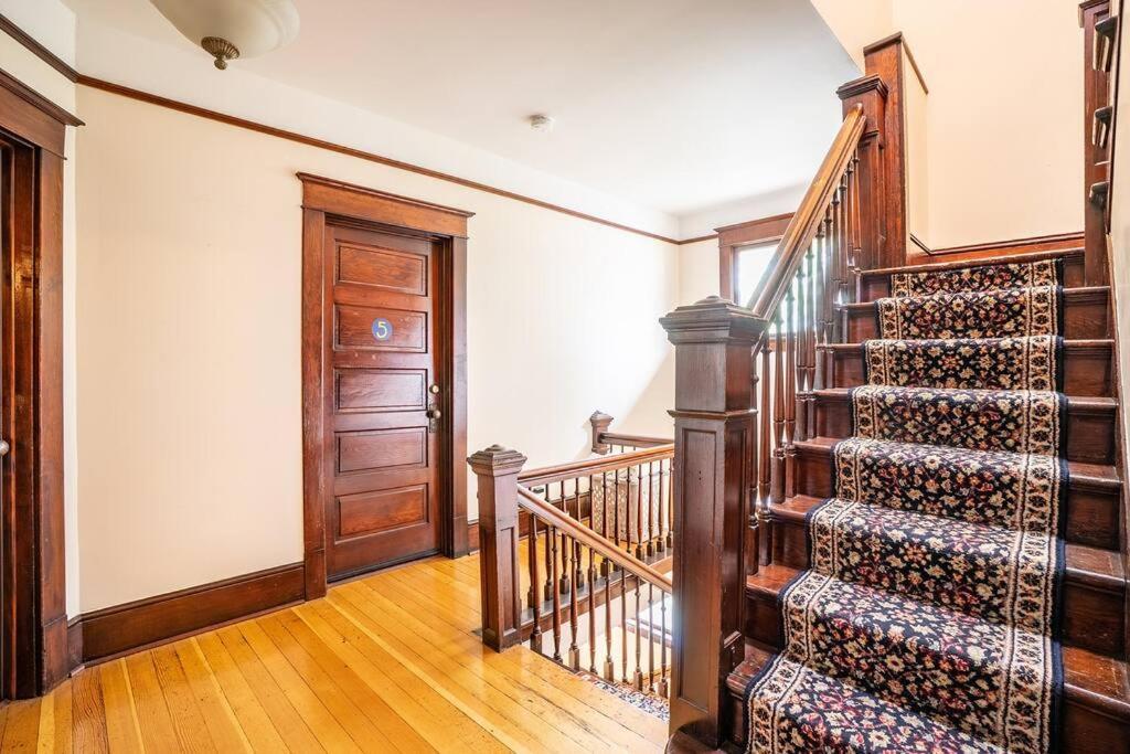 Holiday home Charming In Capitol Hill - Foxglove Rm 3 *