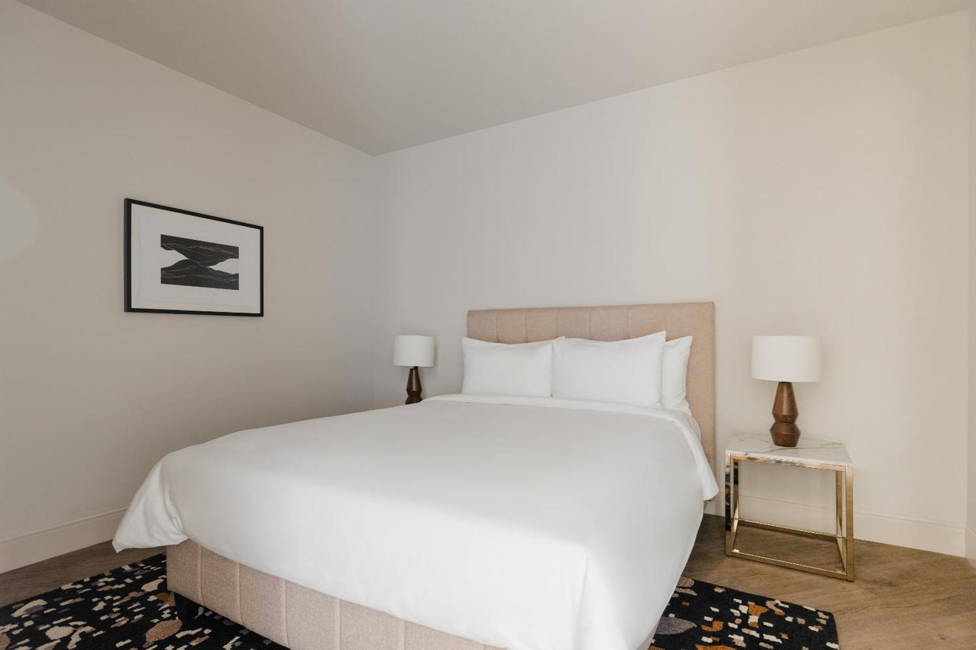 Hotel Sonder At Pivot
