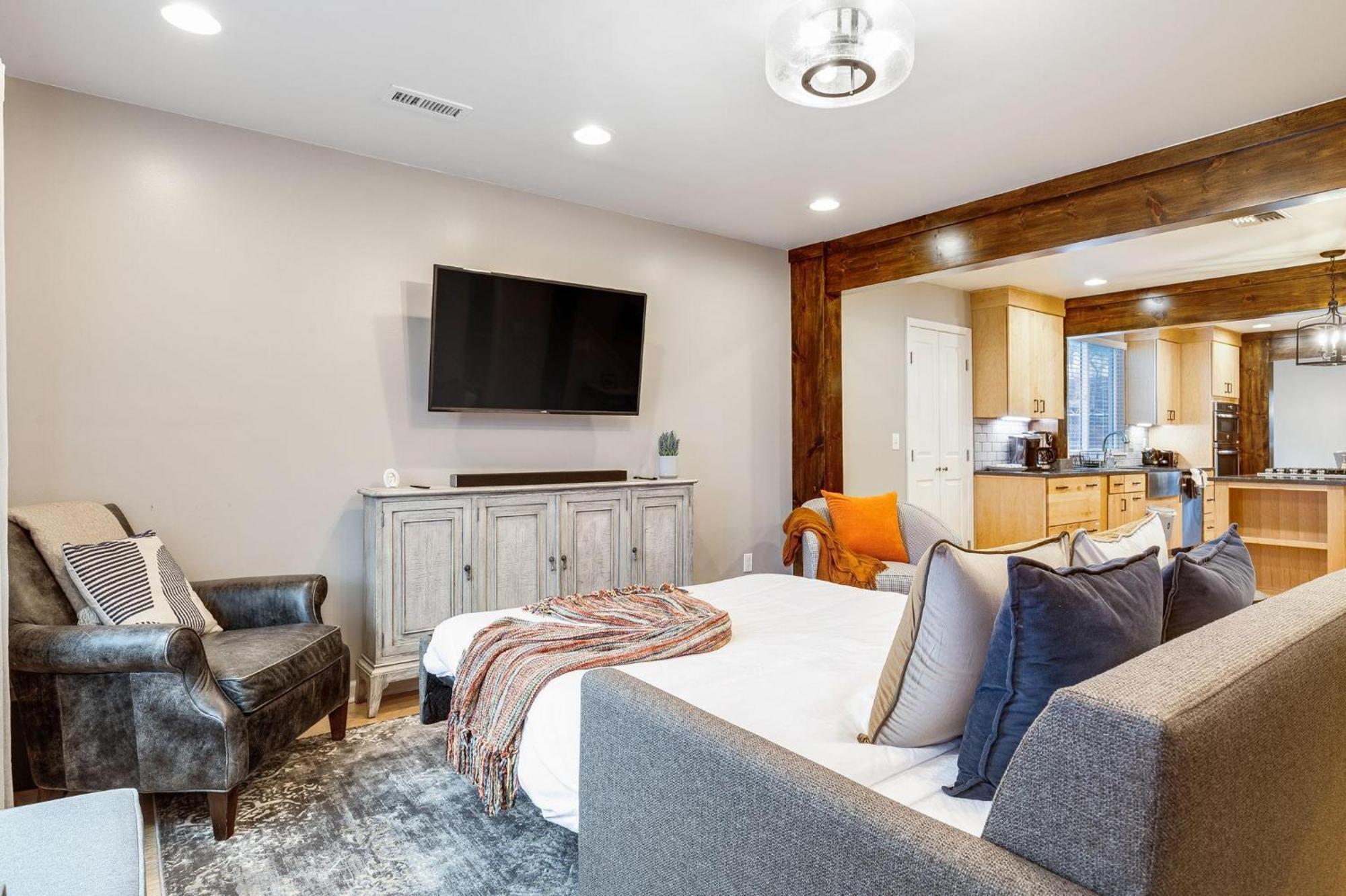 Beacon Hill Abode