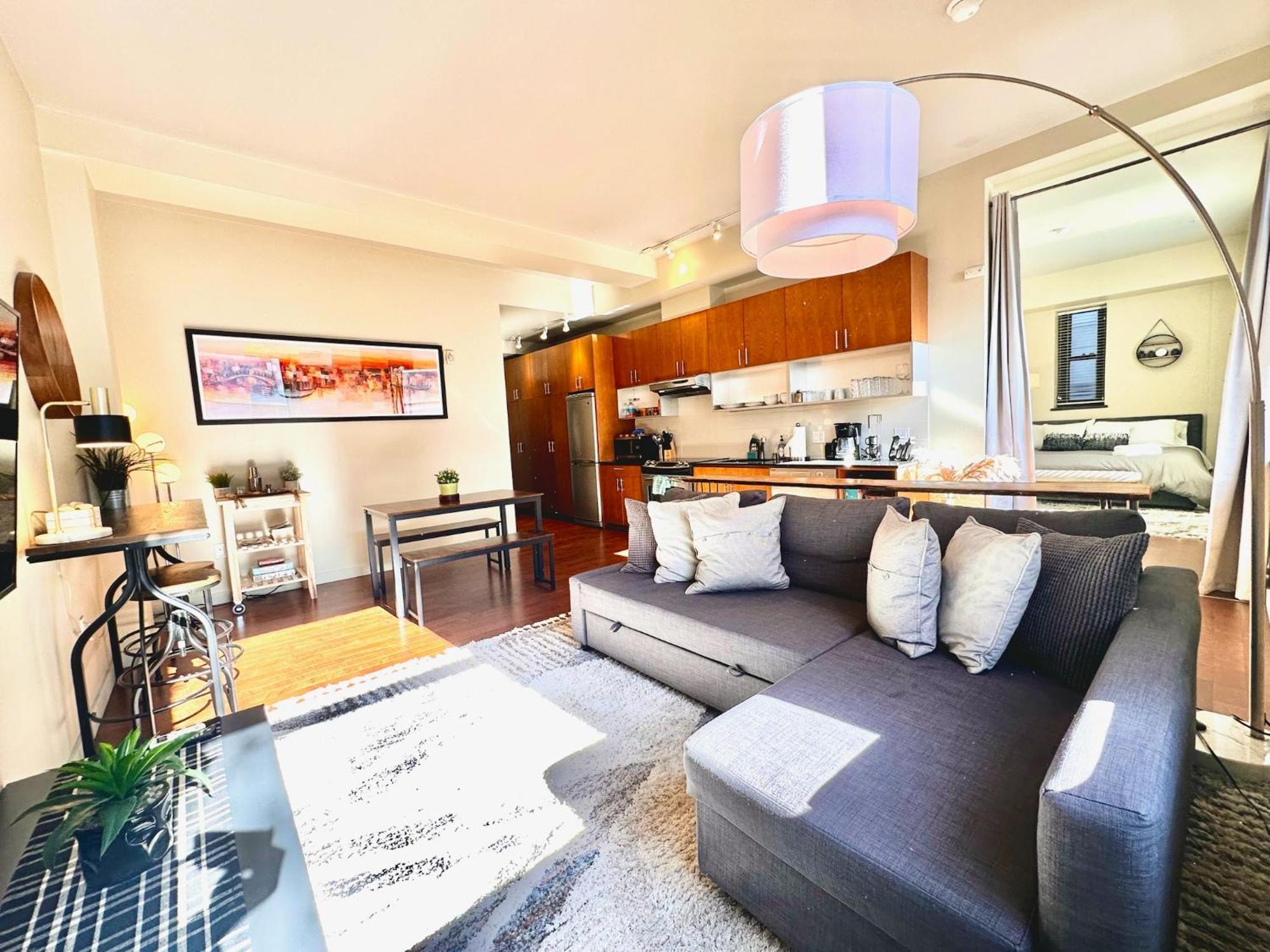 Apartment Charming Downtown With Water Views Seattle