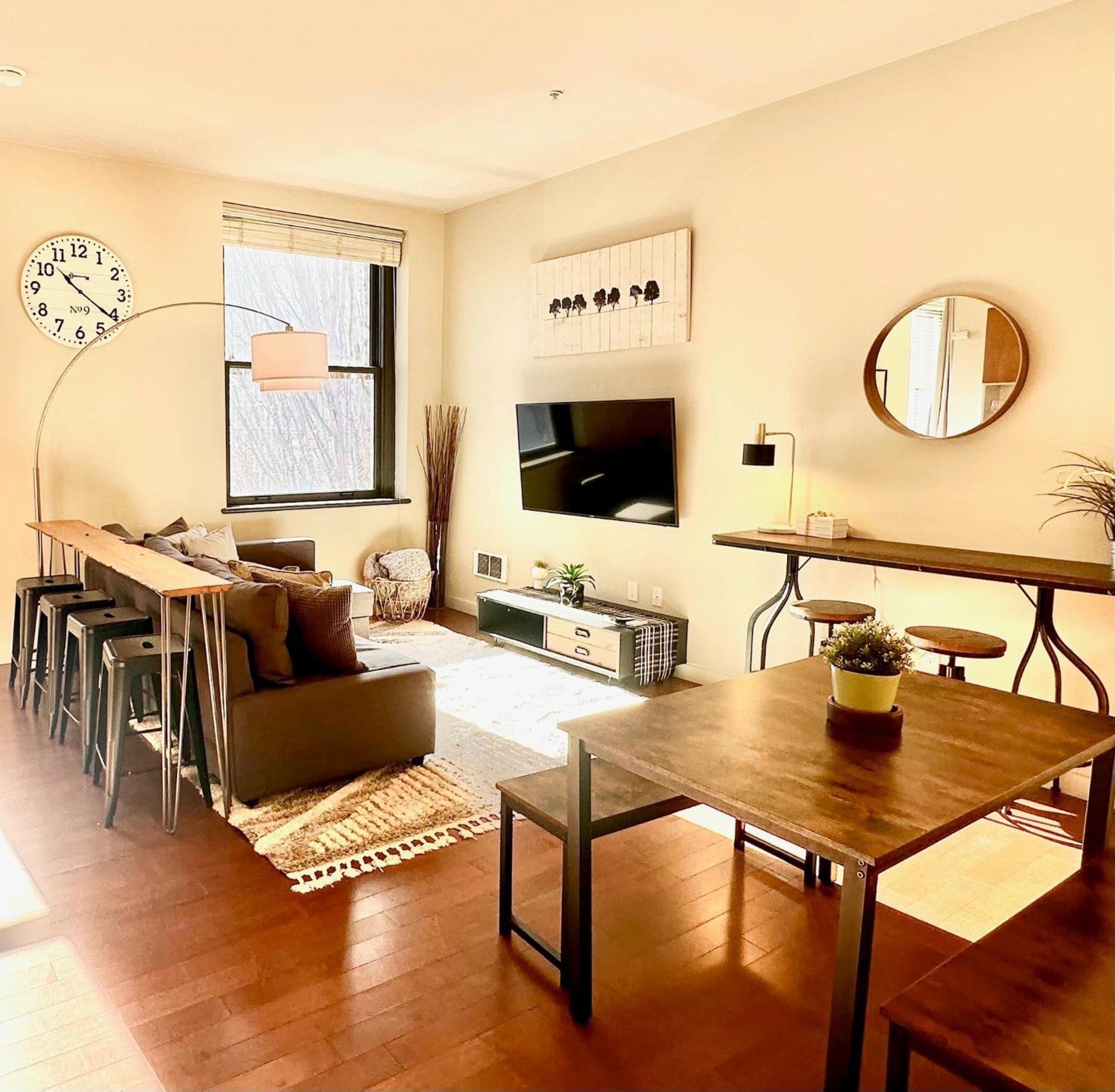 Apartment Charming Downtown With Water Views Seattle