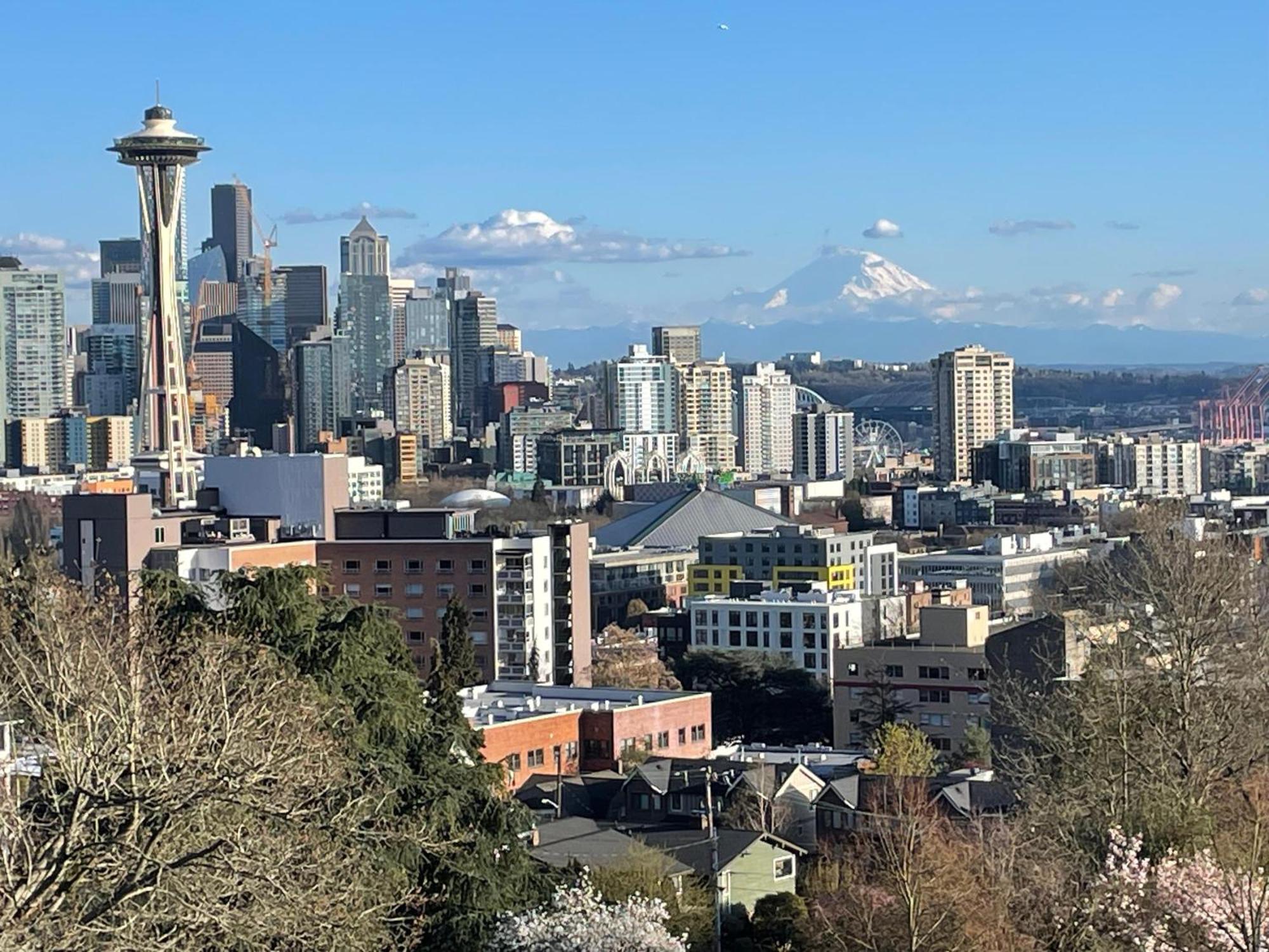 Hilltop Gem Holiday home Seattle