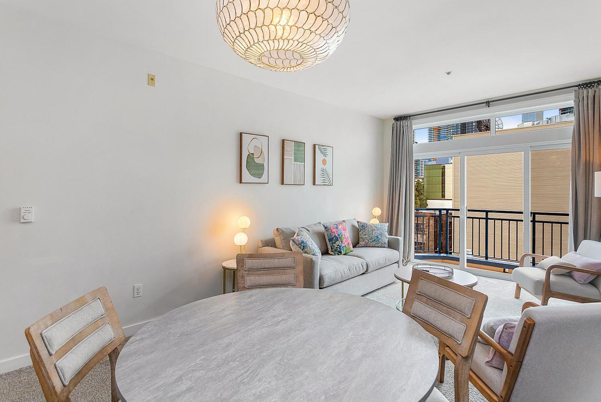 Apartment Belltown Perch, Explore Like A Local 99 Walkscore *