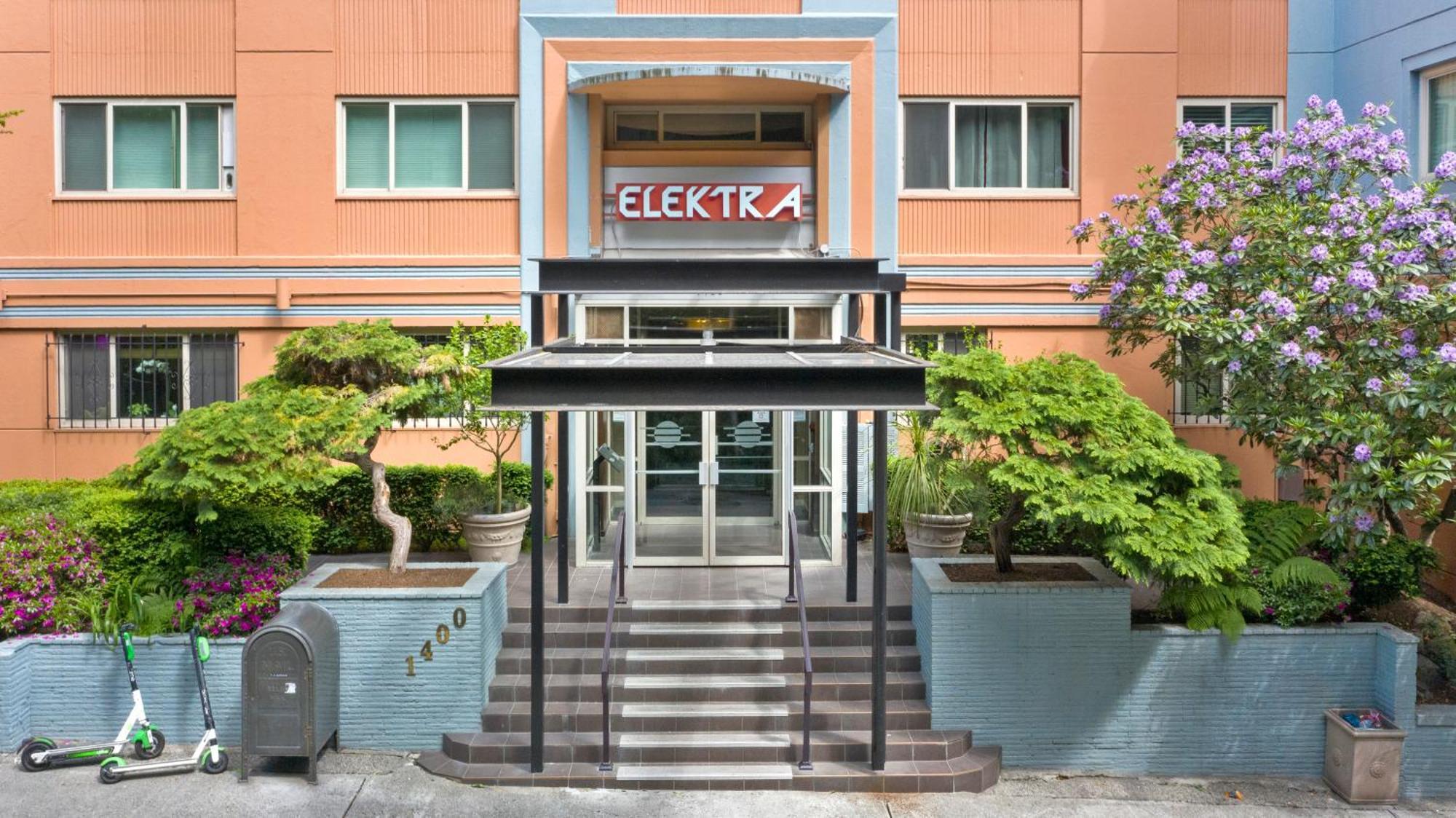 Elektra Muse W/ Views - Walker's Paradise Apartment