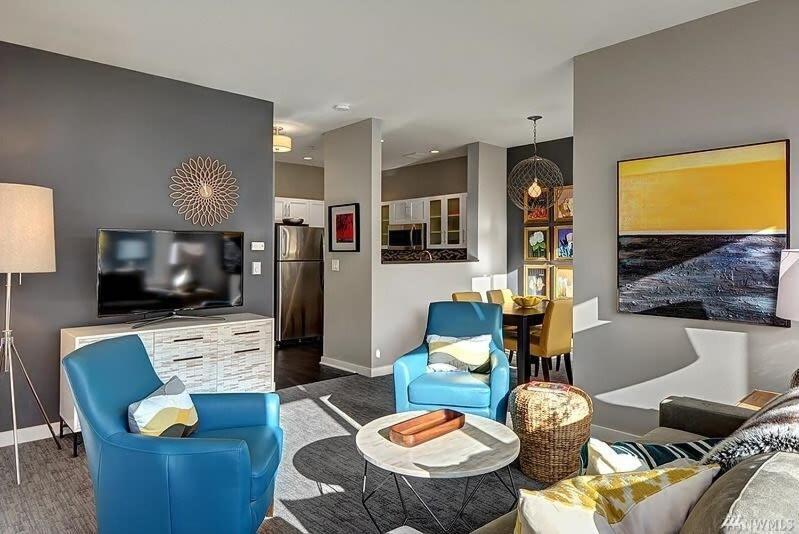 Dt Designer's 2br Parking Tub Pool - 99 Walk Score