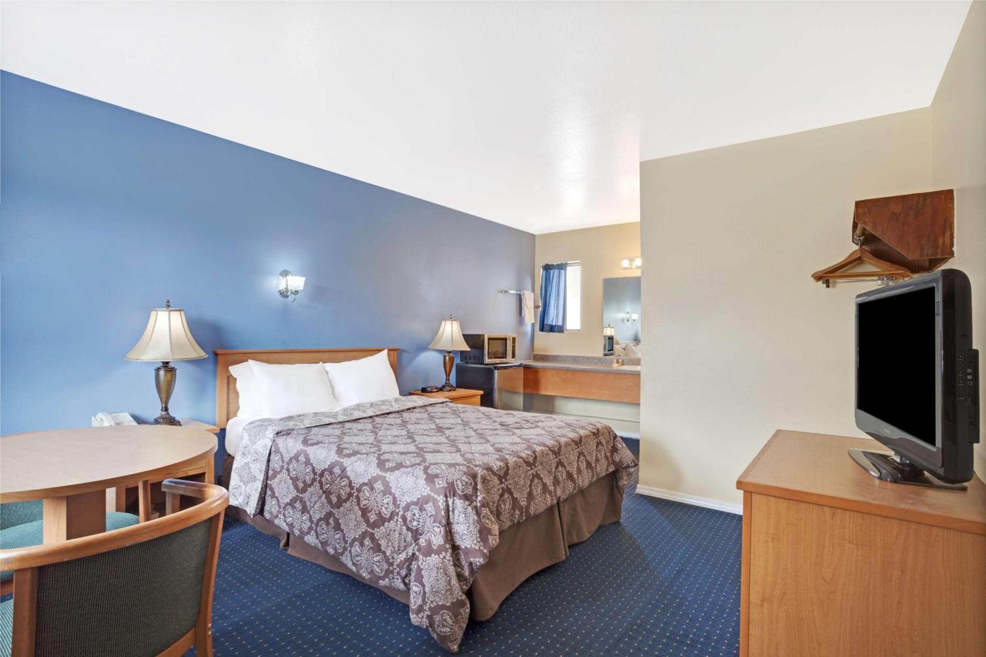 Days By Wyndham North Of Downtown Motel 2*