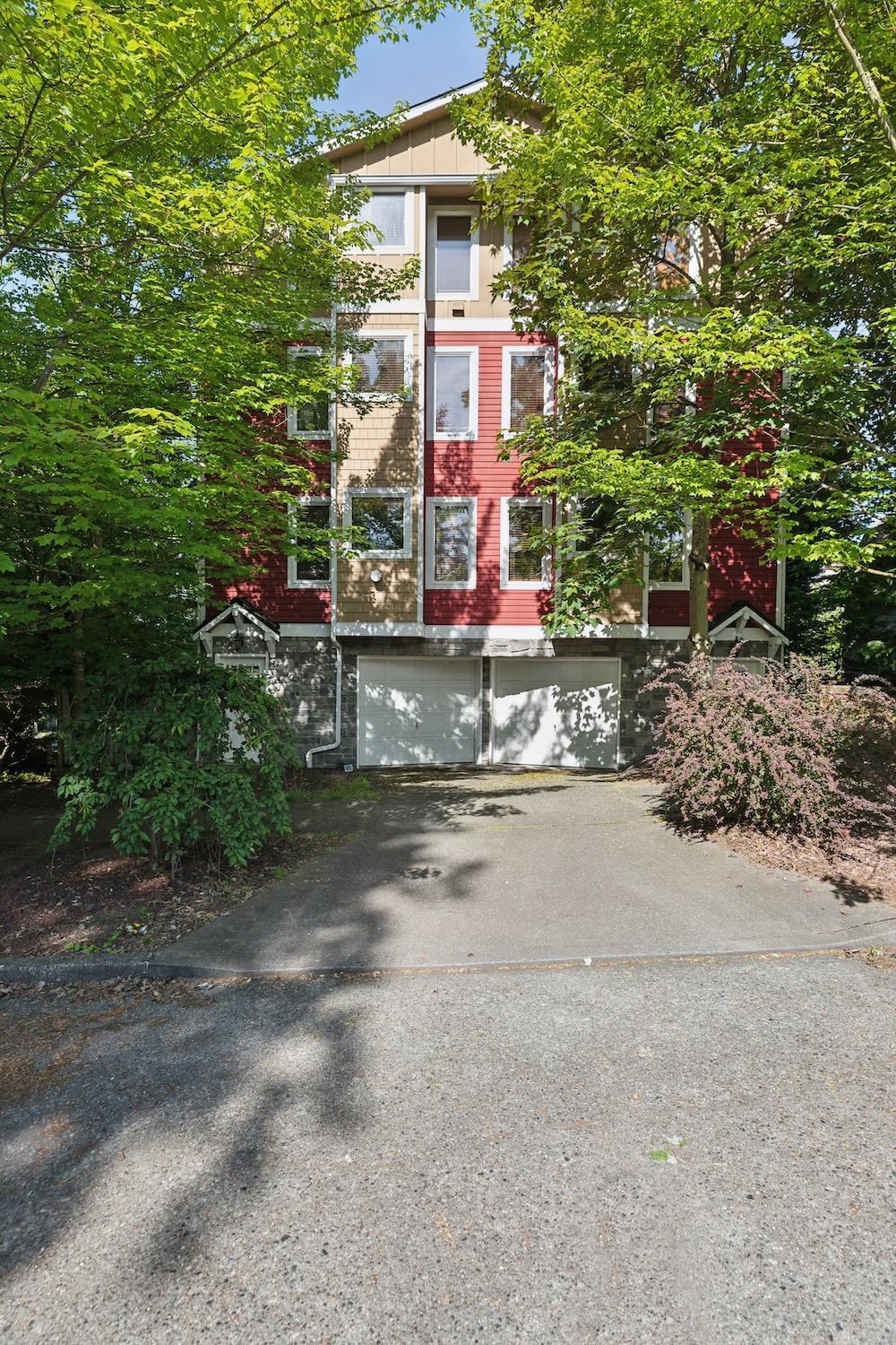 Charming 2br Townhouse Near Apartment Seattle