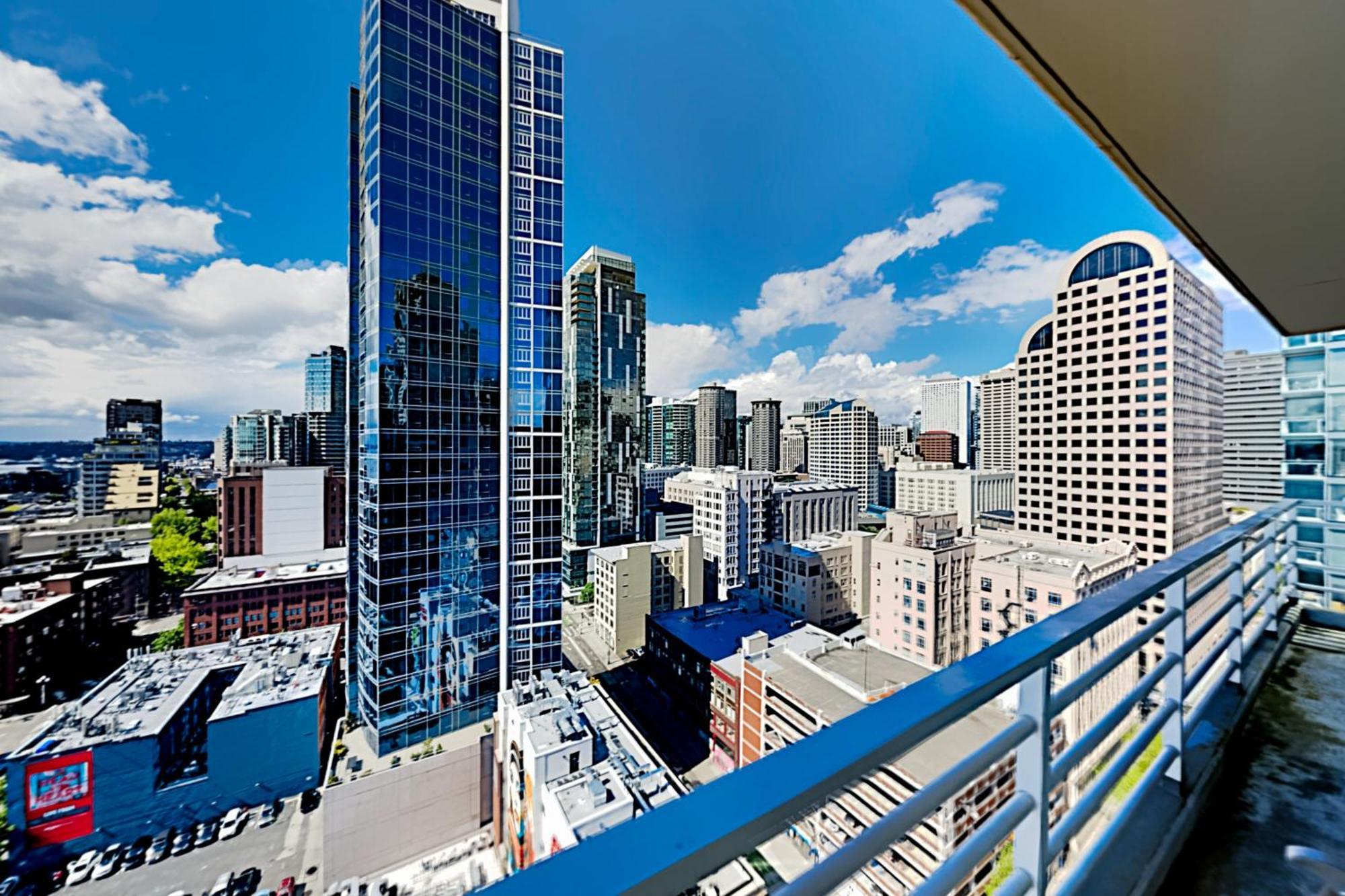 Newmark Tower Ii * Seattle