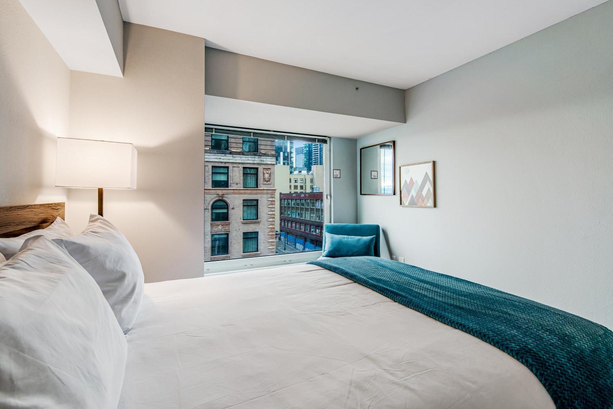 Apartment Newmark Tower Seattle