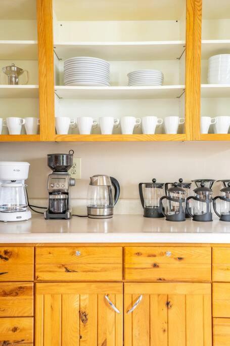 Charming In Capitol Hill - Foxglove Rm 6