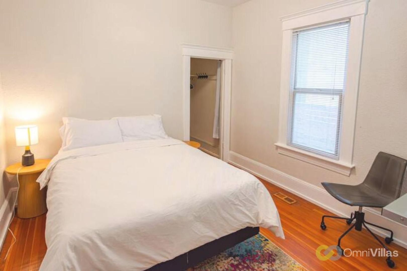 Charming 3br - Heart Of Apartment