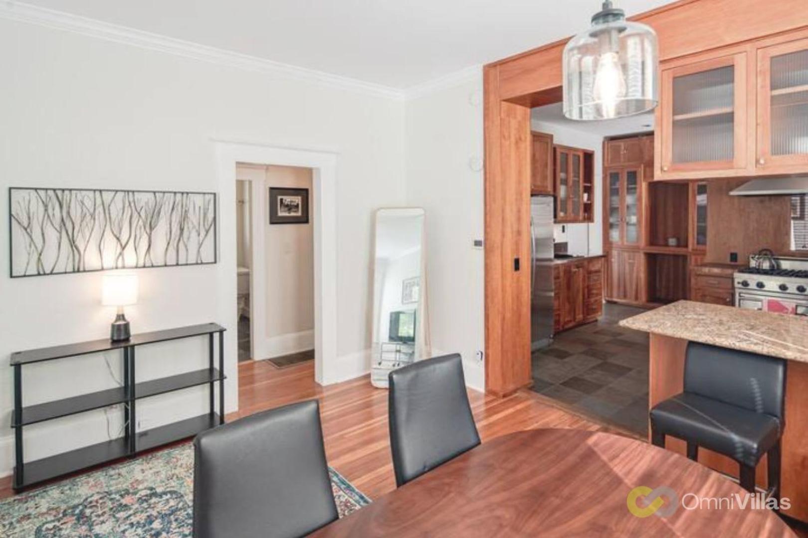 Apartment Charming 3br - Heart Of Seattle