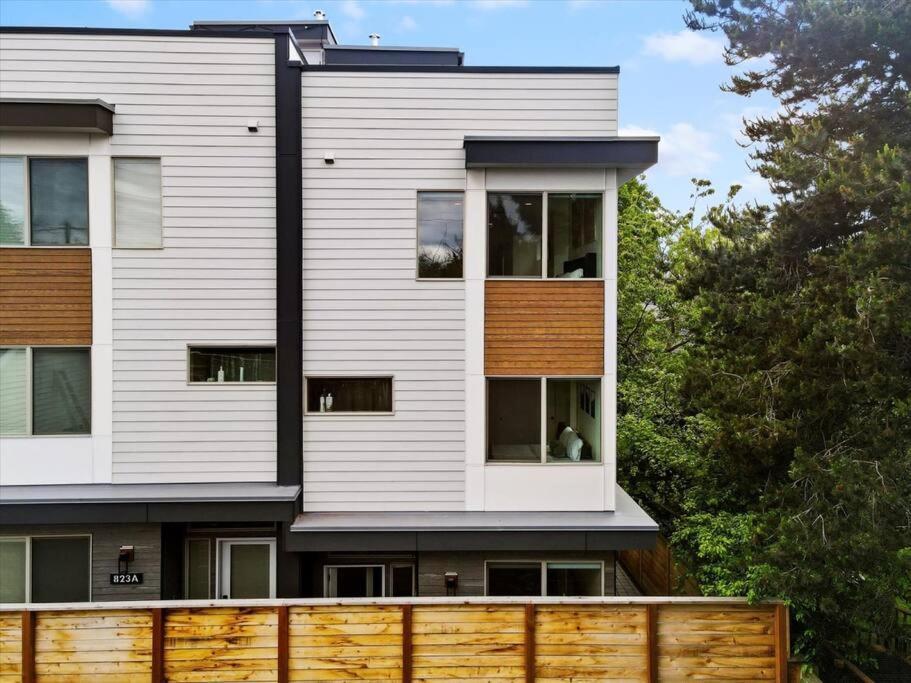 3br 2.5ba Rooftop View Hideaway *