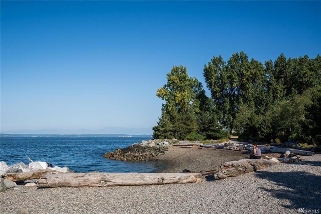 New Downtown 2 Beds, 2 Baths Waterfront Alaska 335 Holiday home