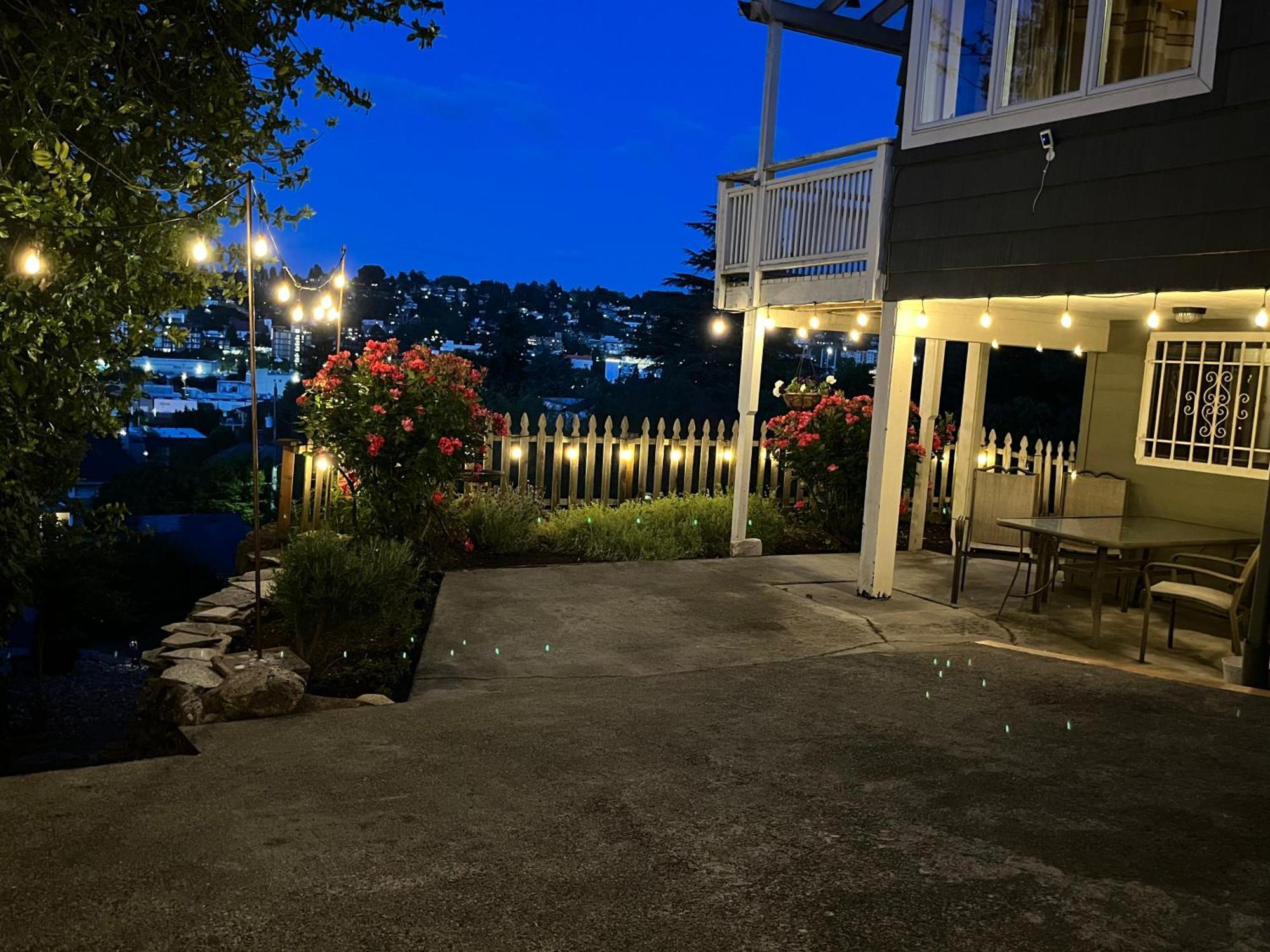 A Gem In The Emerald City: For Business And Travel * Seattle