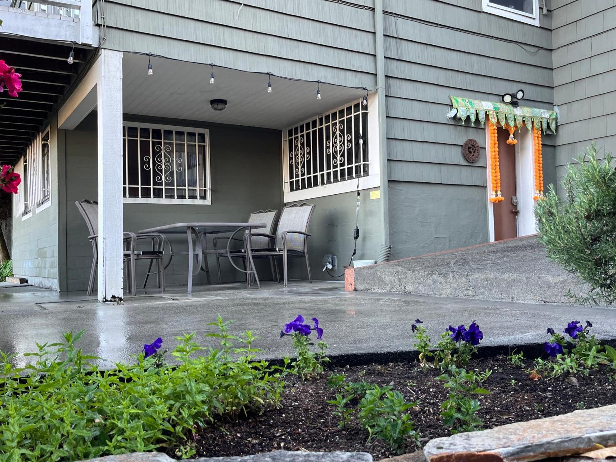 A Gem In The Emerald City: For Business And Travel