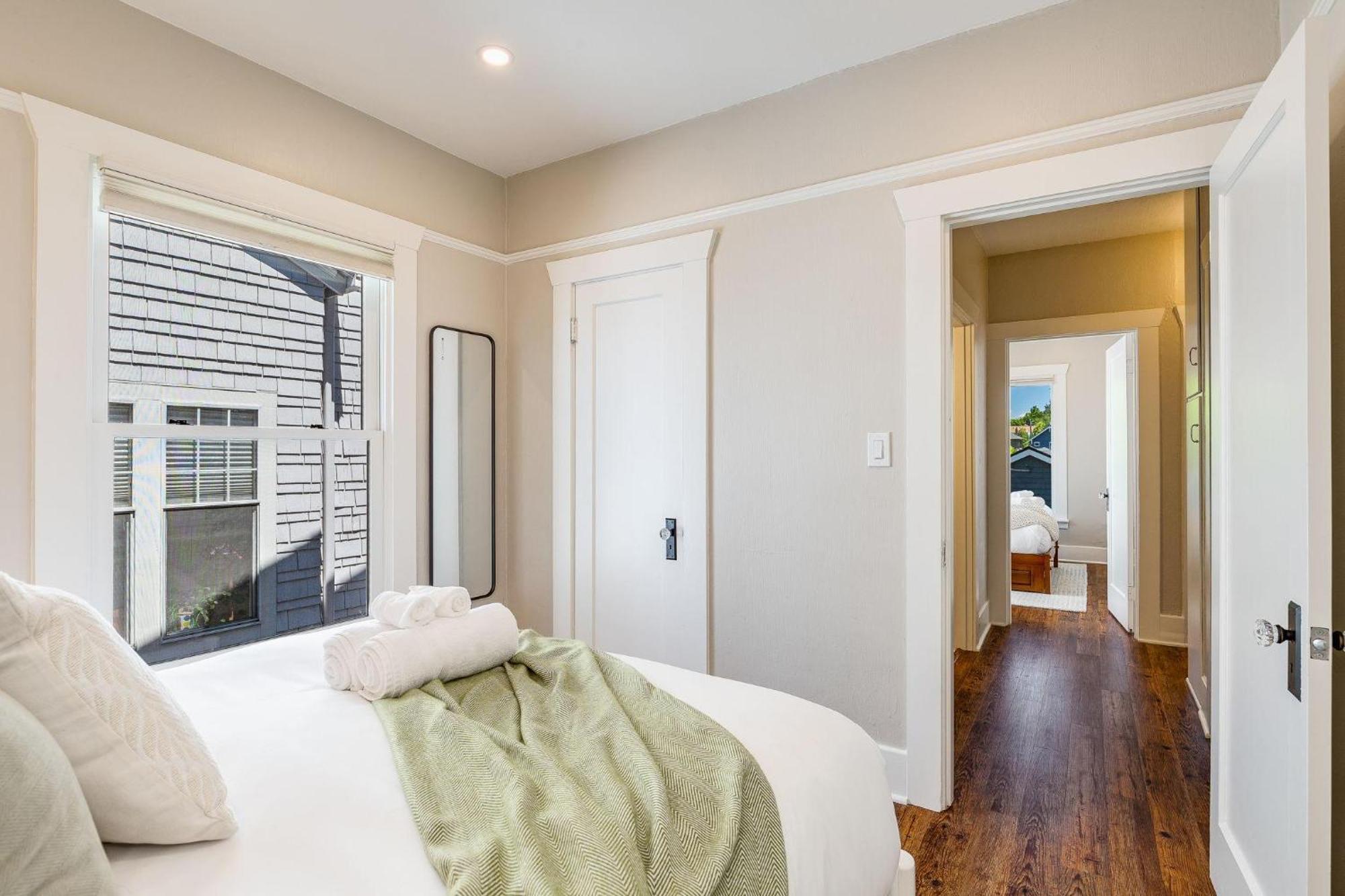 Hilltop Gem Holiday home