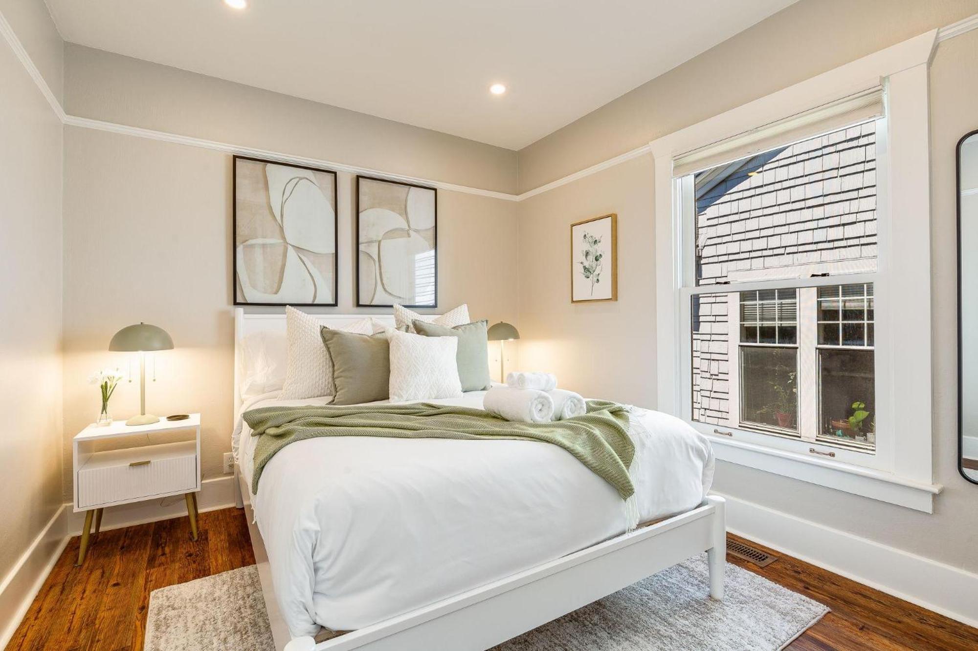Hilltop Gem Holiday home
