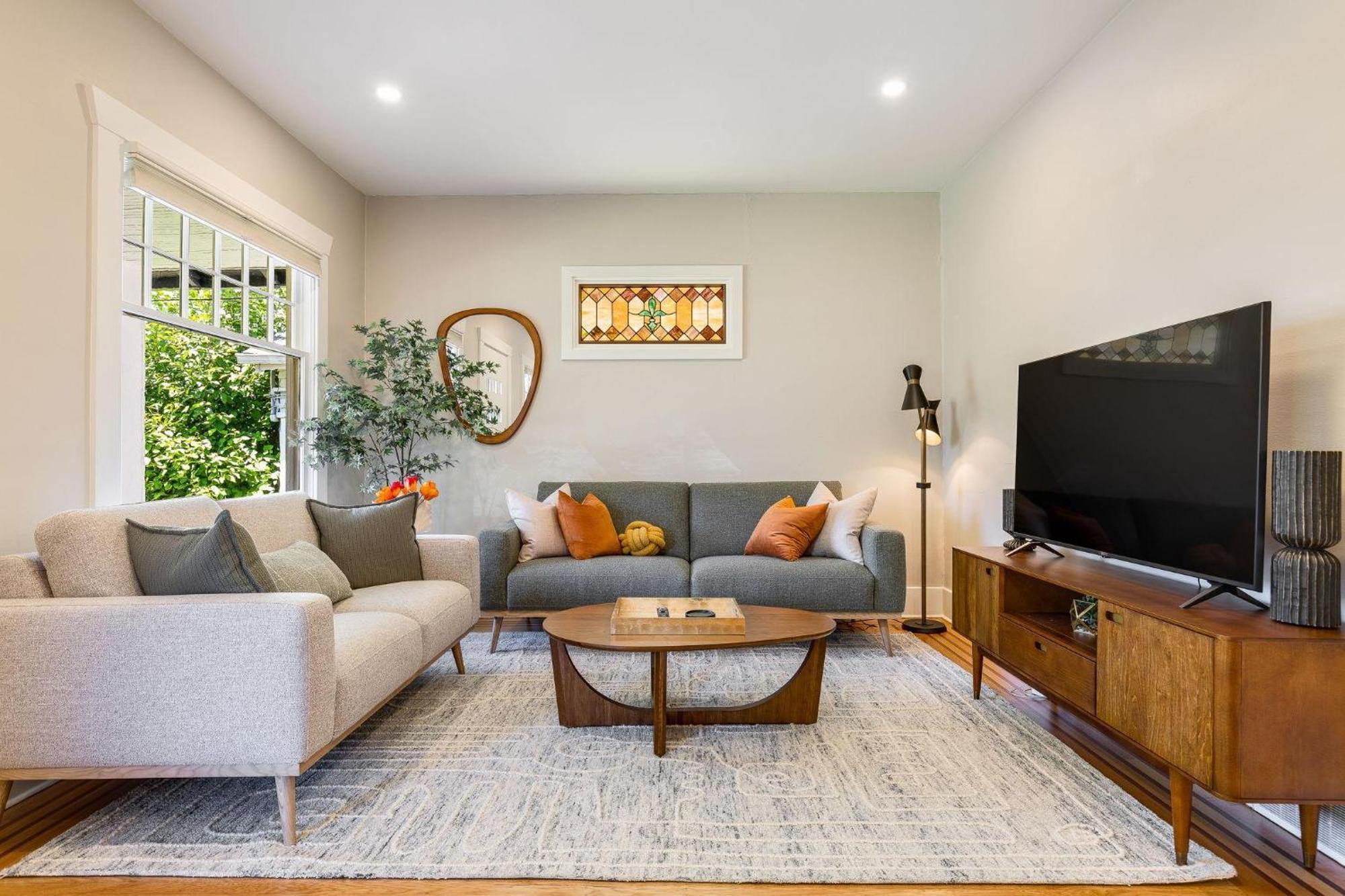 Hilltop Gem Holiday home Seattle