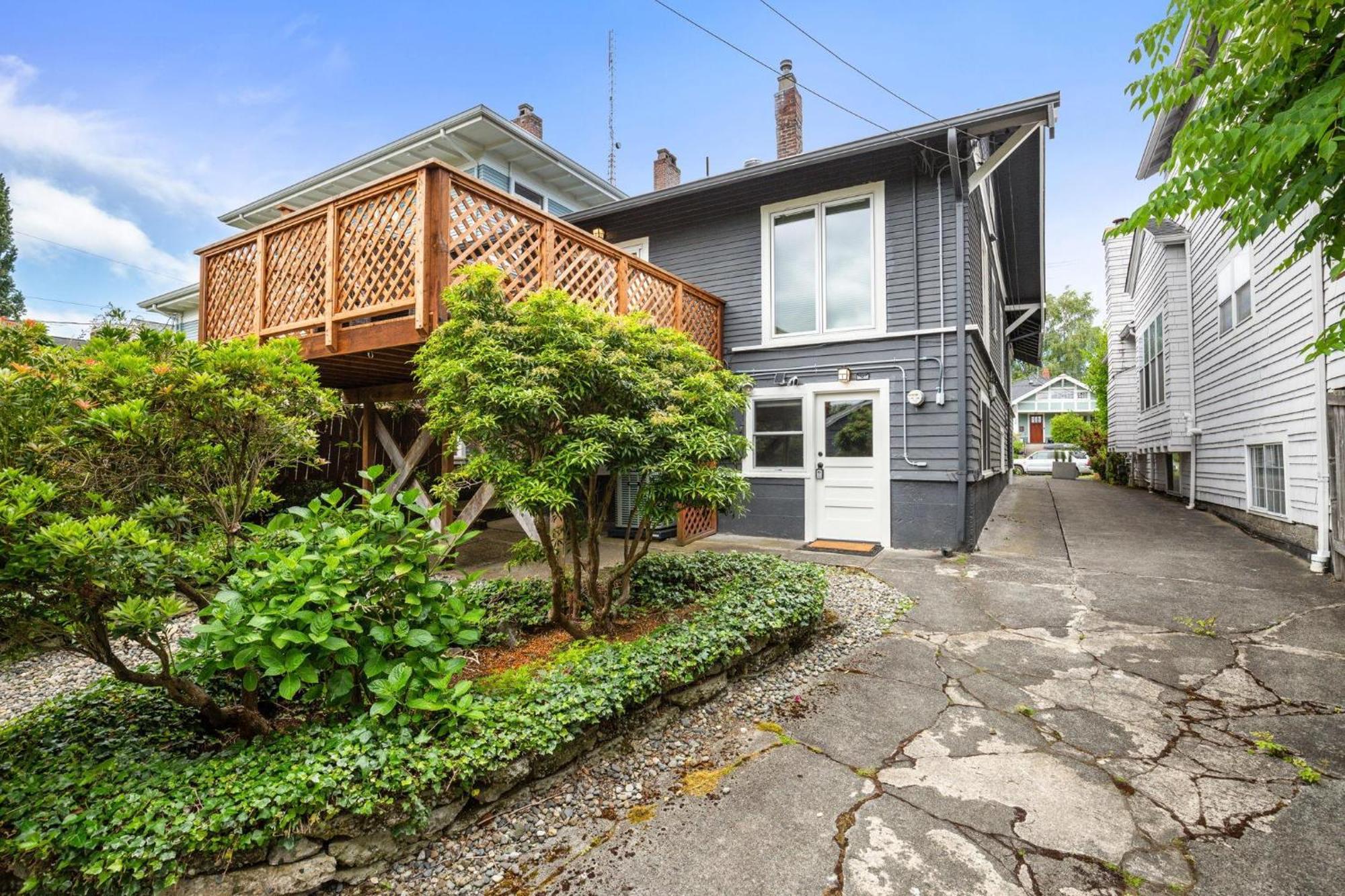Holiday home Hilltop Gem