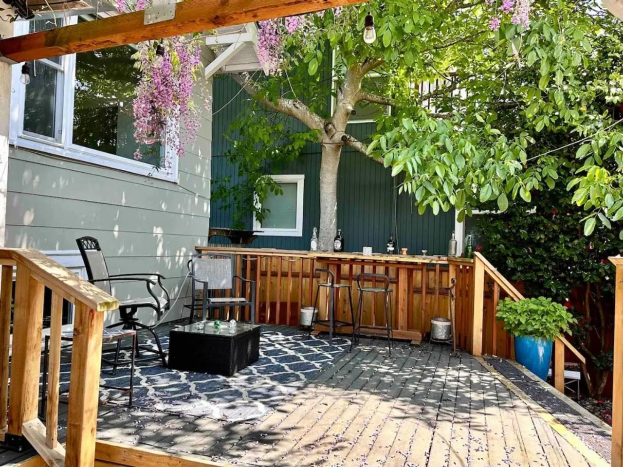 Burke House Collection - Main House Homestay Seattle