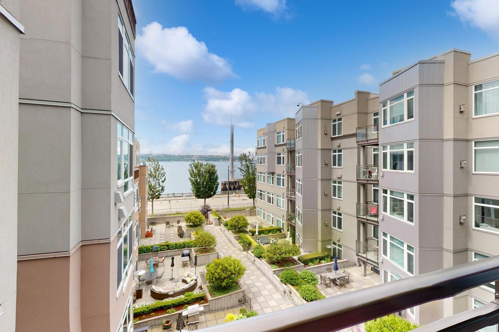 Alaskan Dreams Apartment Seattle