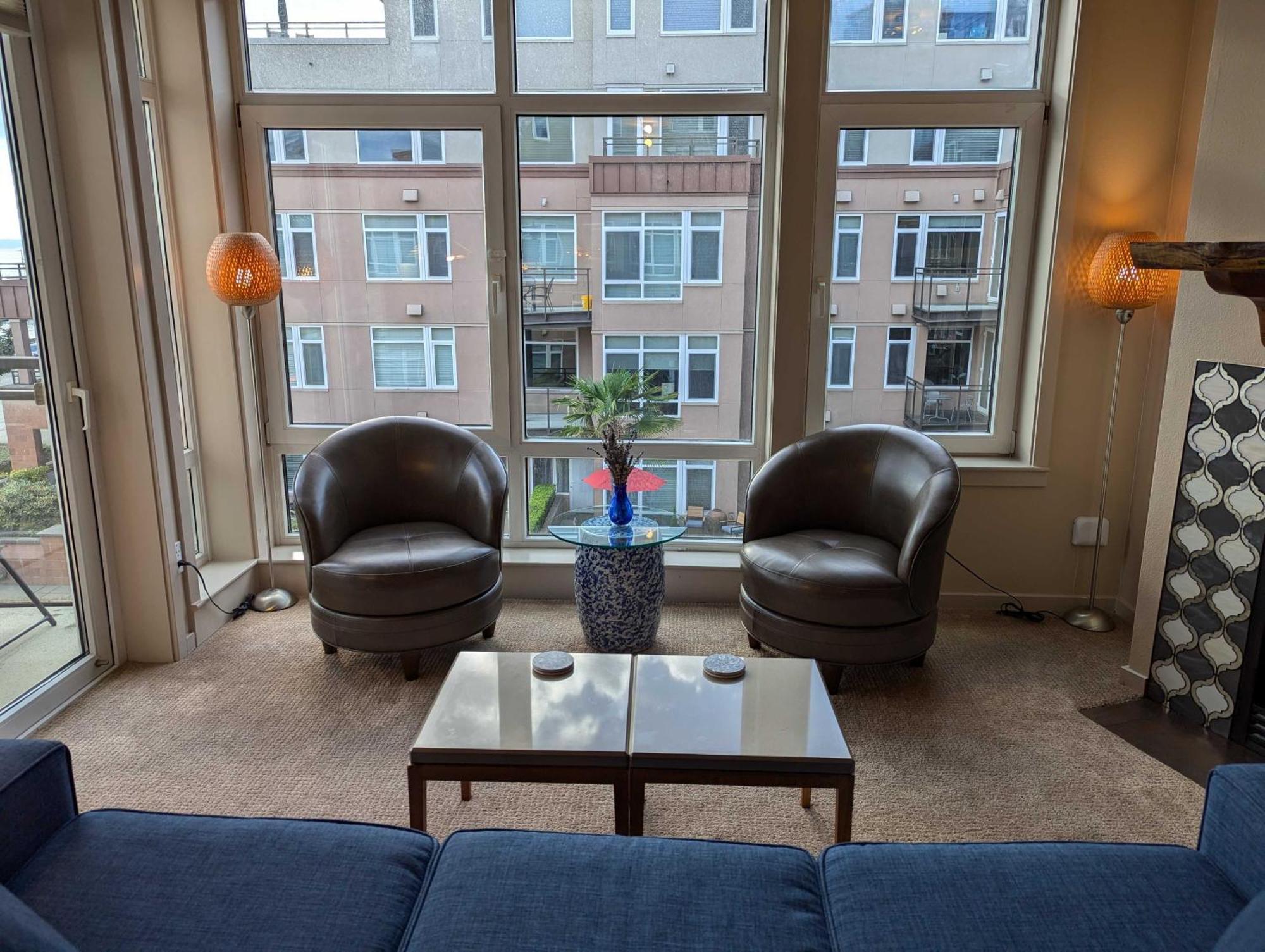 New Downtown 2 Beds, 2 Baths Waterfront Alaska 335 Seattle