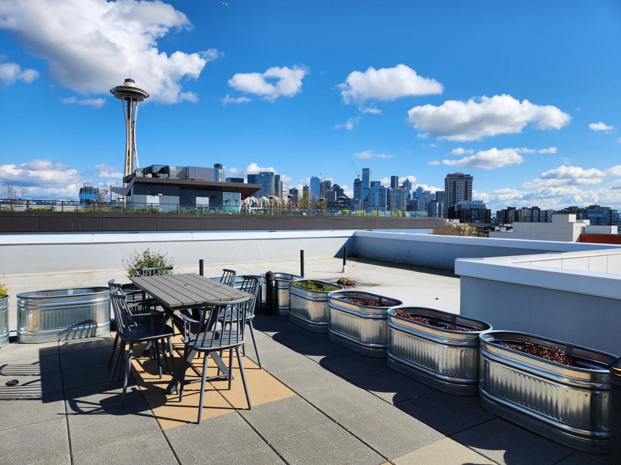 Queen Anne Abode - 1 Block From Cpa! - Free Parking! Apartment