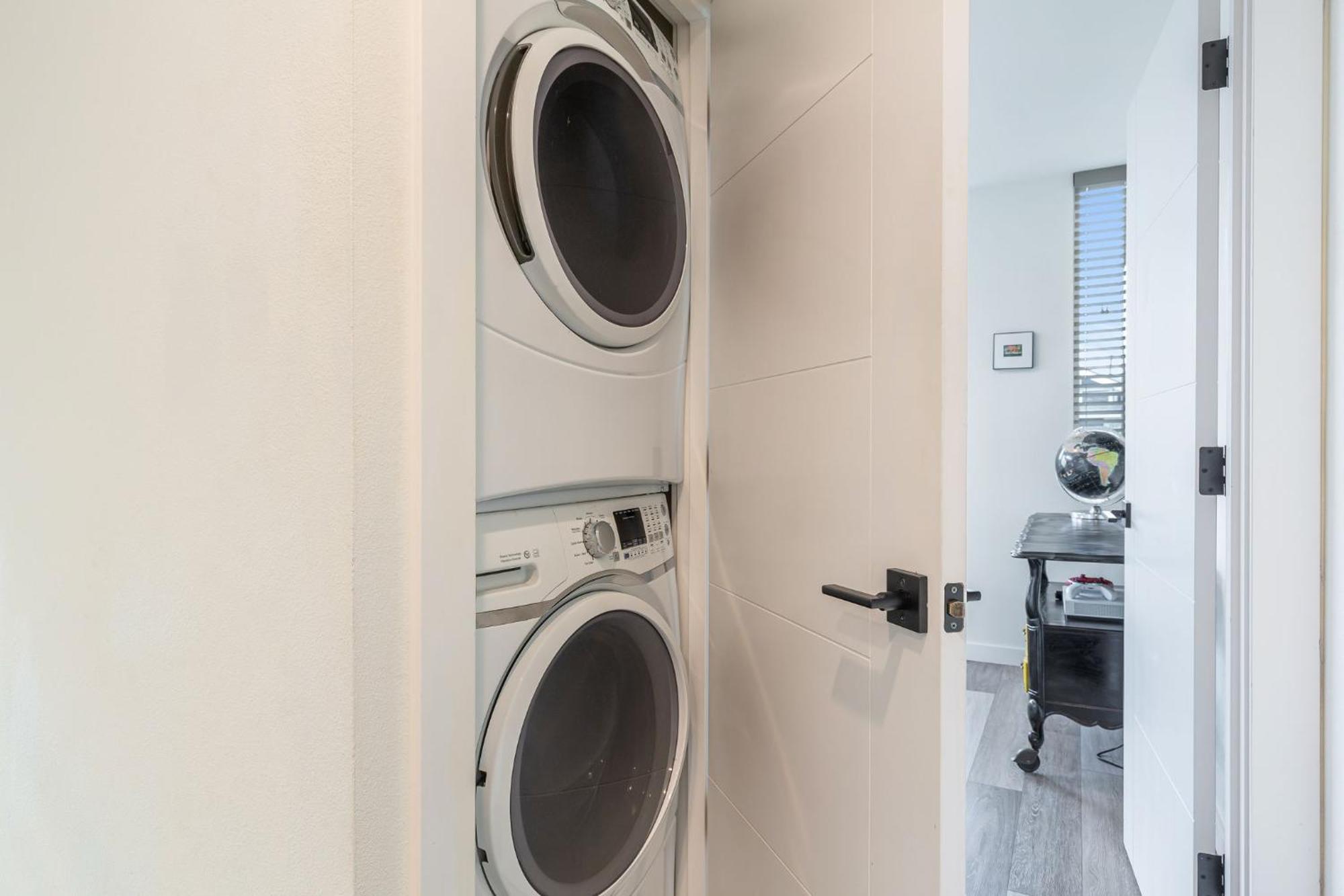 Stylish Townhouse Near Attractions * Seattle