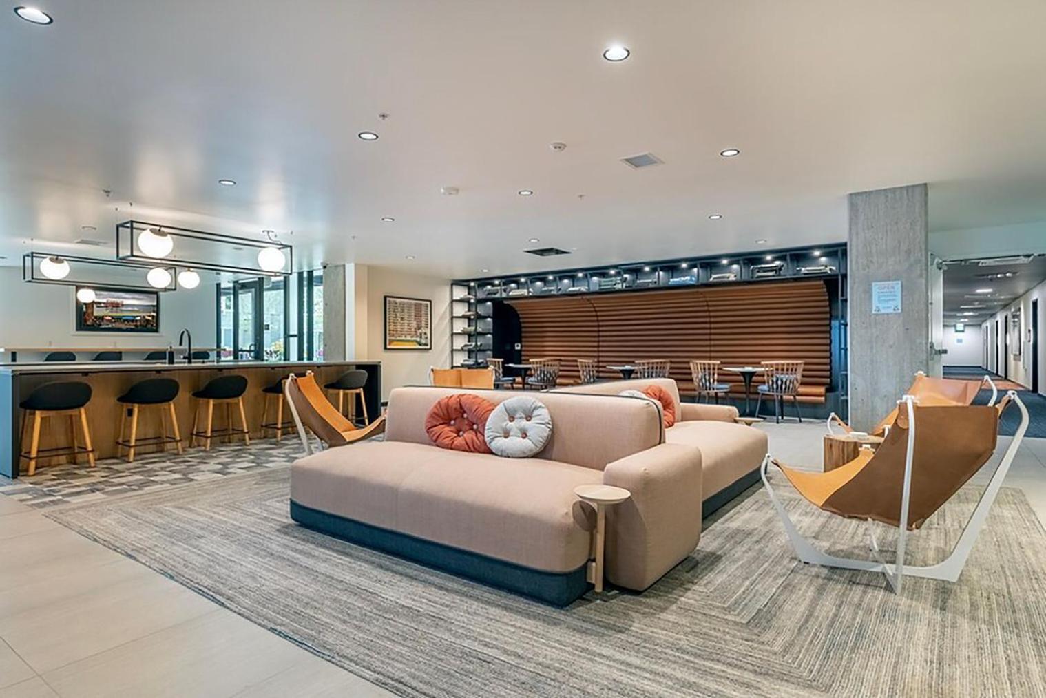 District 1br W Gym Bbq Nr Downtown Sea-547 *