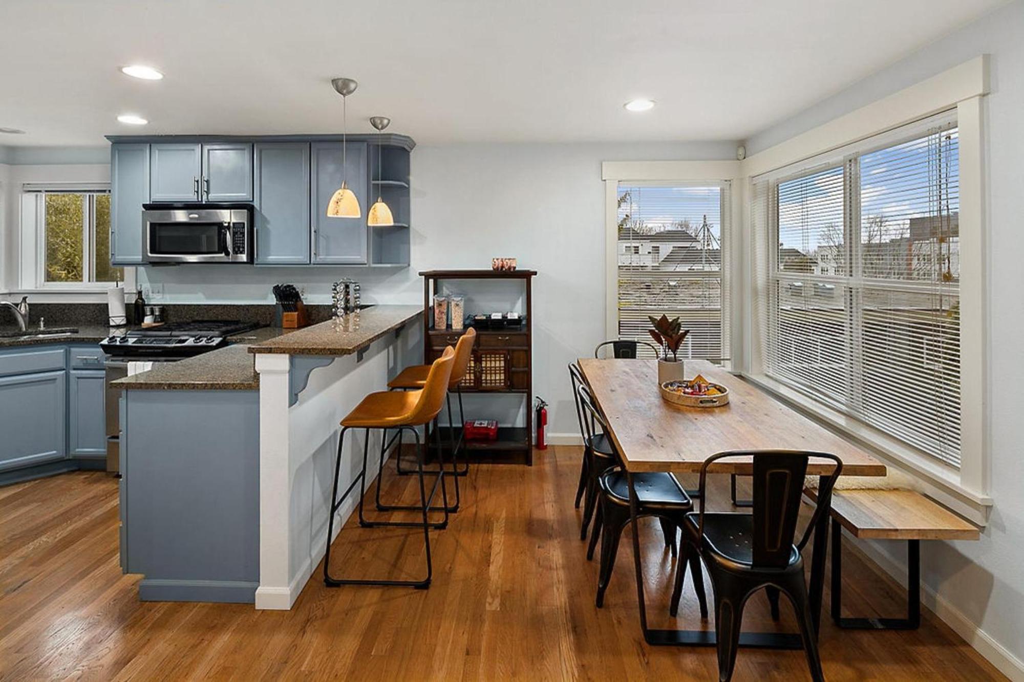 Aurora Abode By Betterstay * Seattle