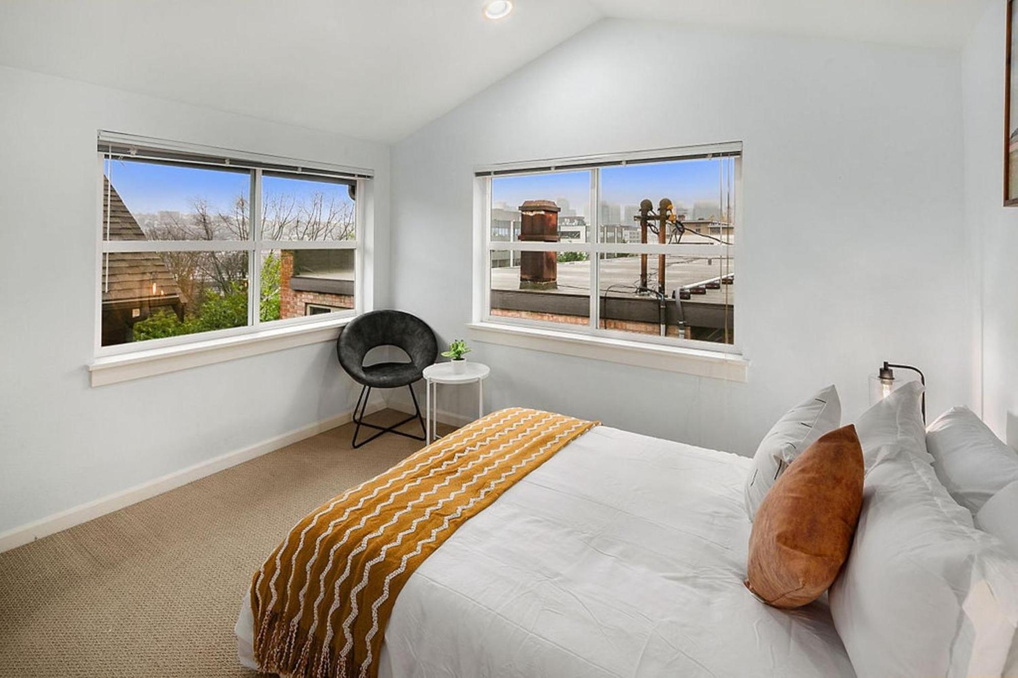 Aurora Abode By Betterstay Seattle
